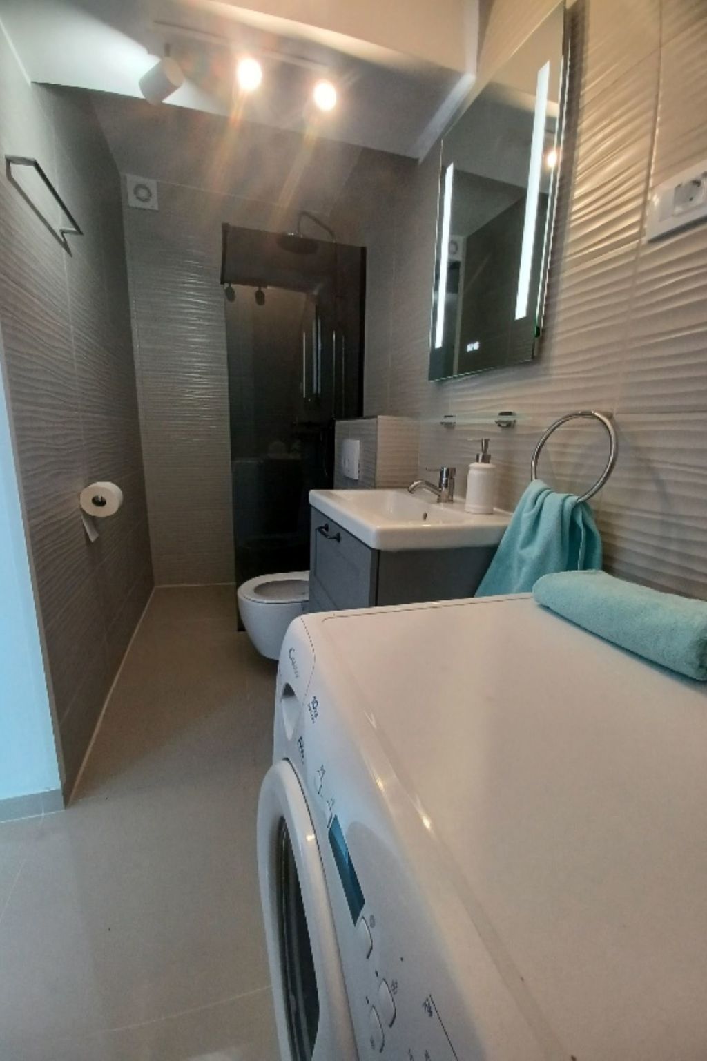 Höhlenmensch 2-Inside