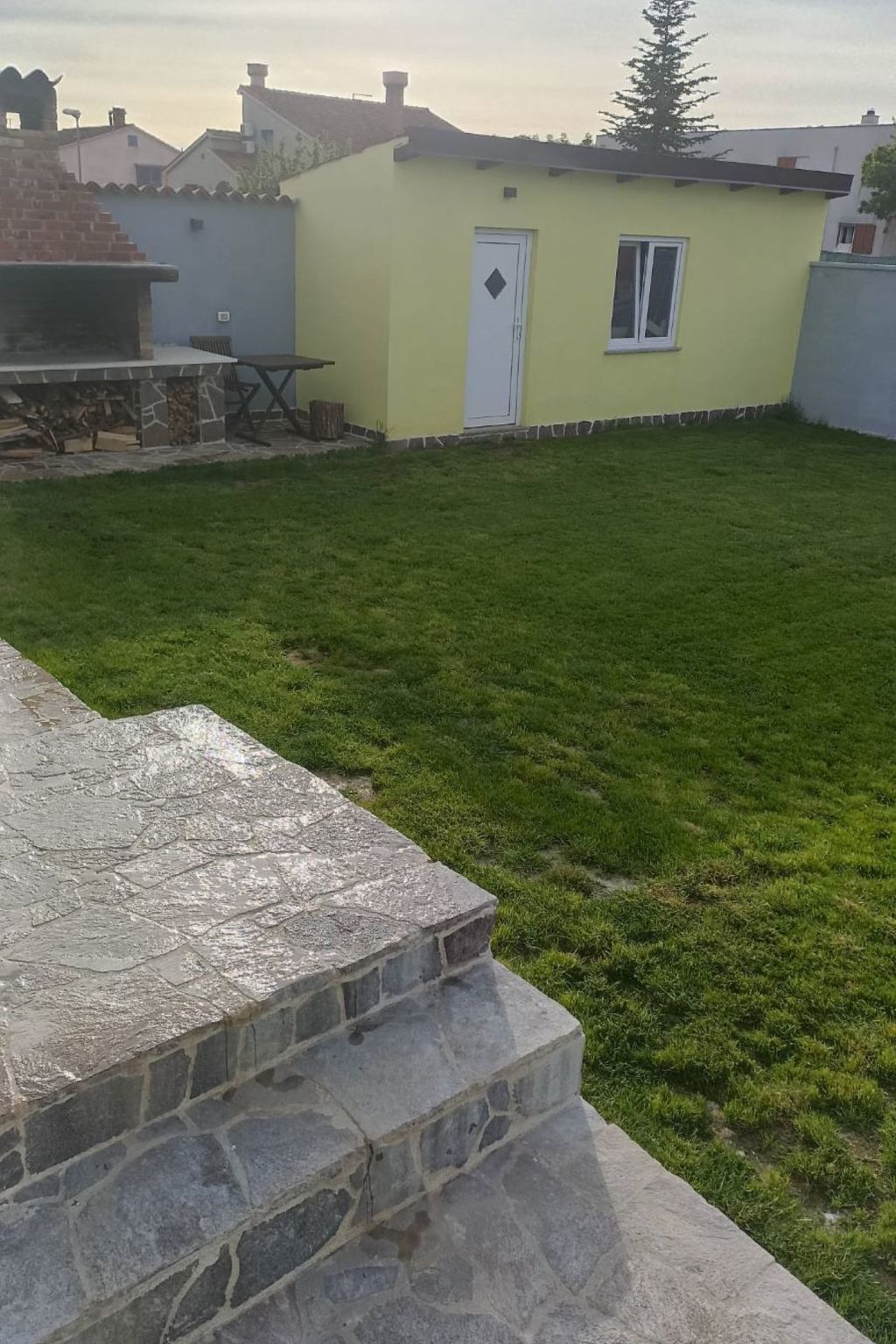 Höhlenmensch 2-Inside