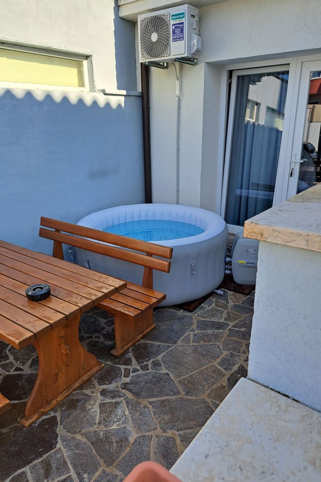 Höhlenmensch 2-Inside