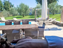 Hacienda Matea: Romantische oase met whirlpool vlakbij zee in Pula - thumbnail 3