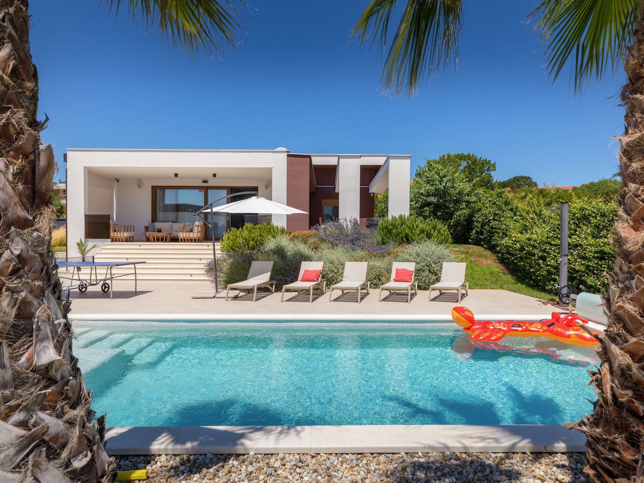 Villa Grofica, beheizter Pool, Taverne, Strandnähe-Inside