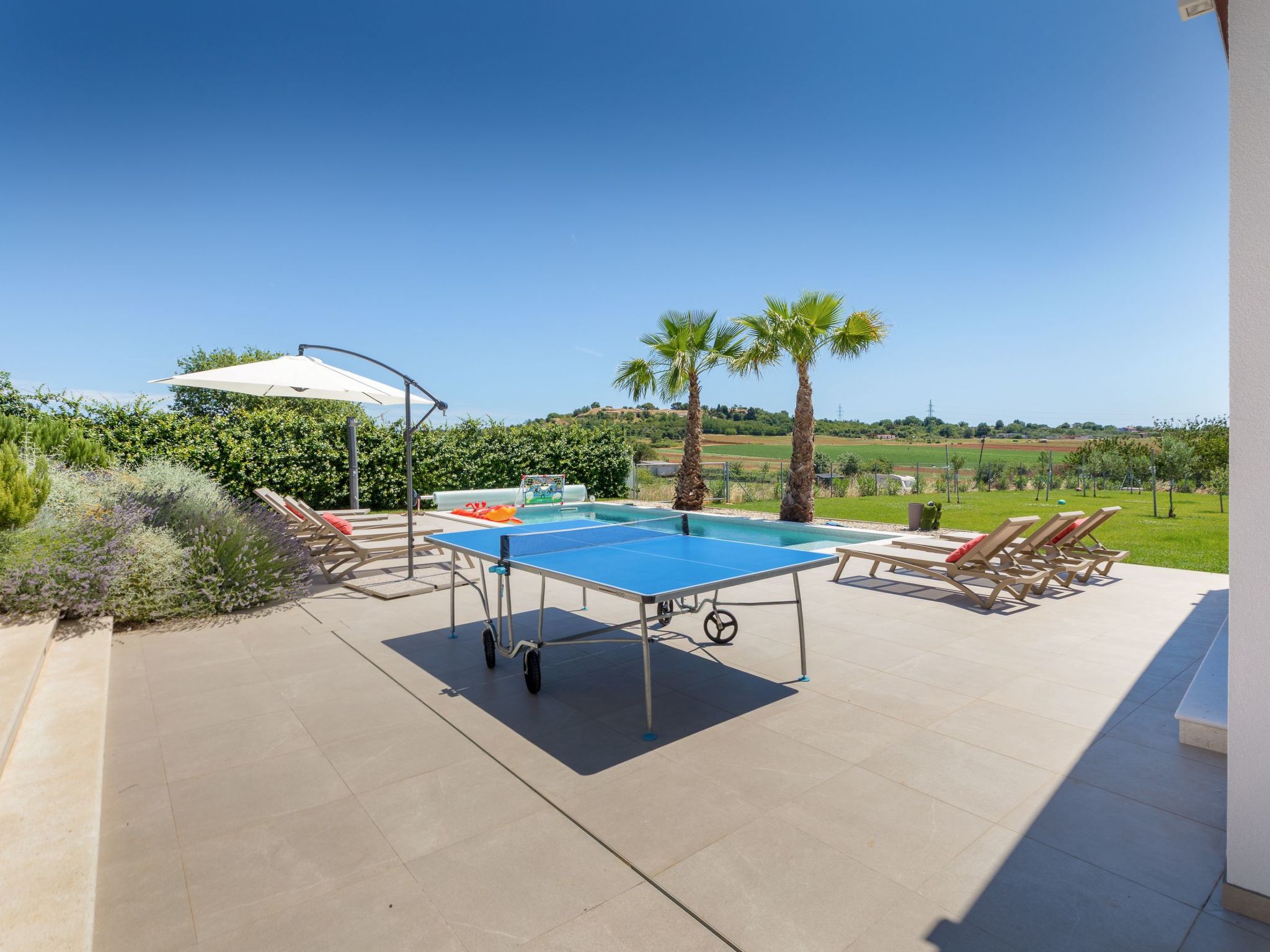 Villa Grofica, beheizter Pool, Taverne, Strandnähe-Inside