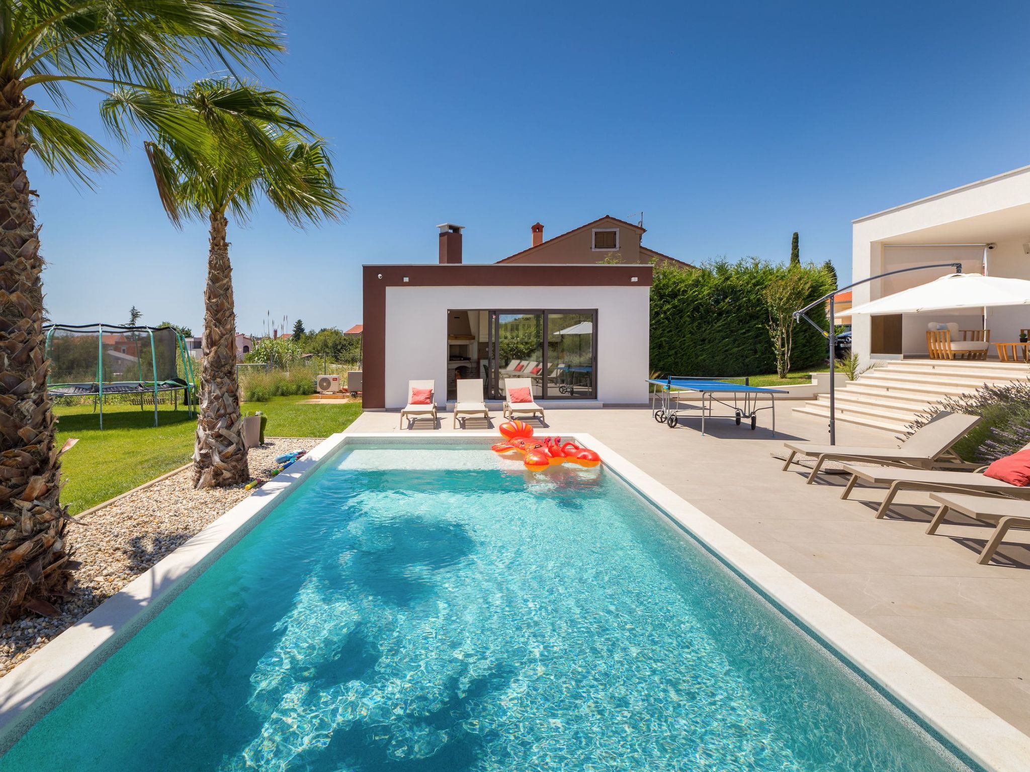 Villa Grofica, beheizter Pool, Taverne, Strandnähe-Inside