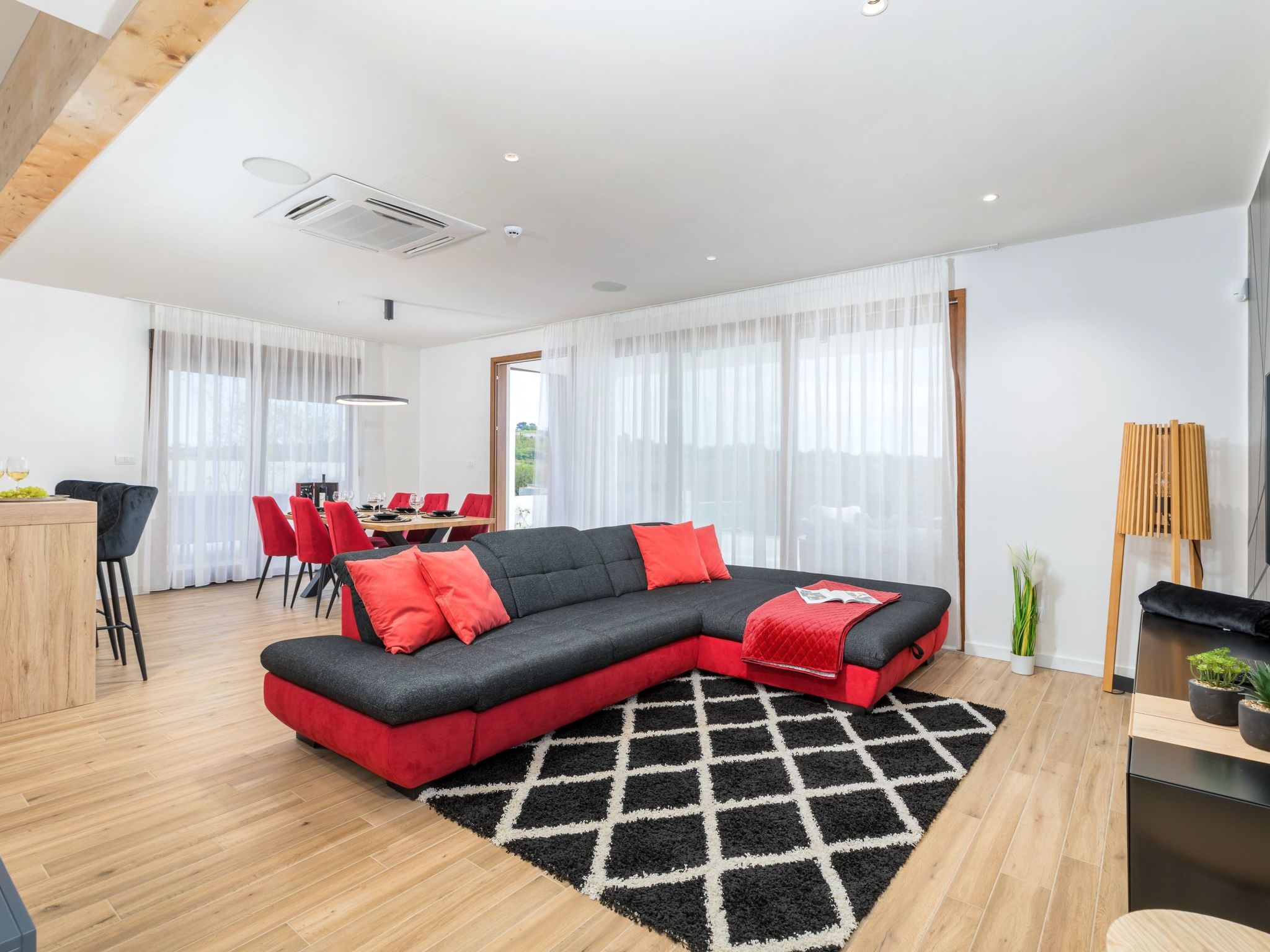 Villa Grofica, beheizter Pool, Taverne, Strandnähe-Inside