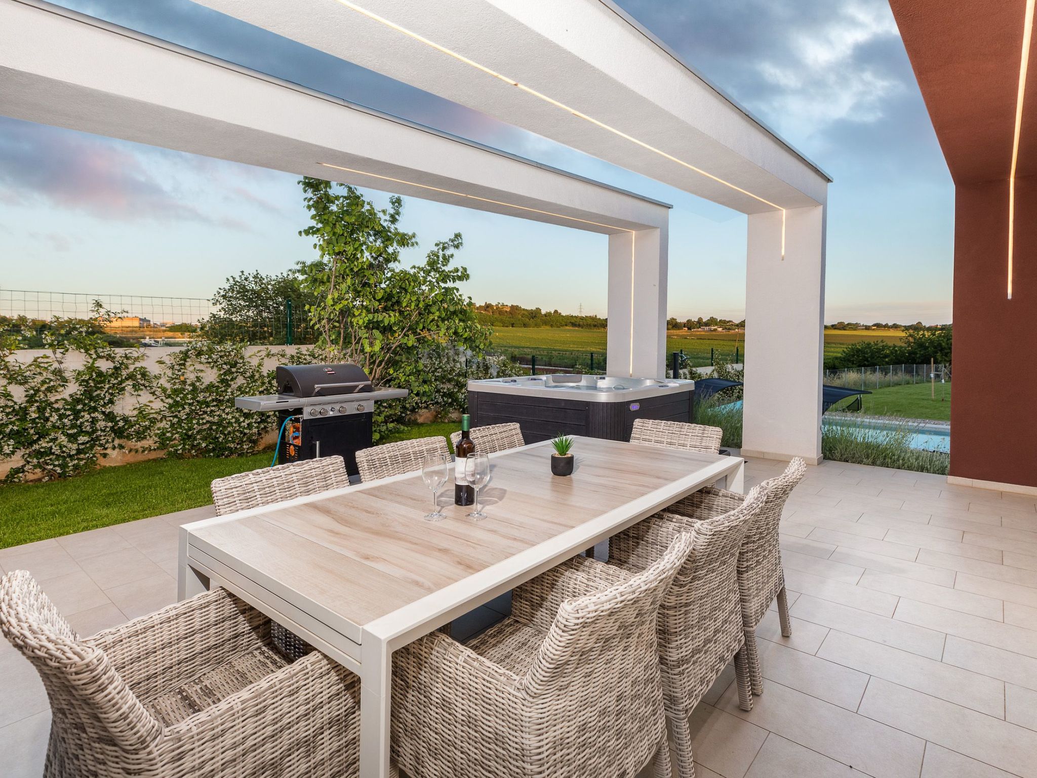 Villa Grofica, beheizter Pool, Taverne, Strandnähe-Inside