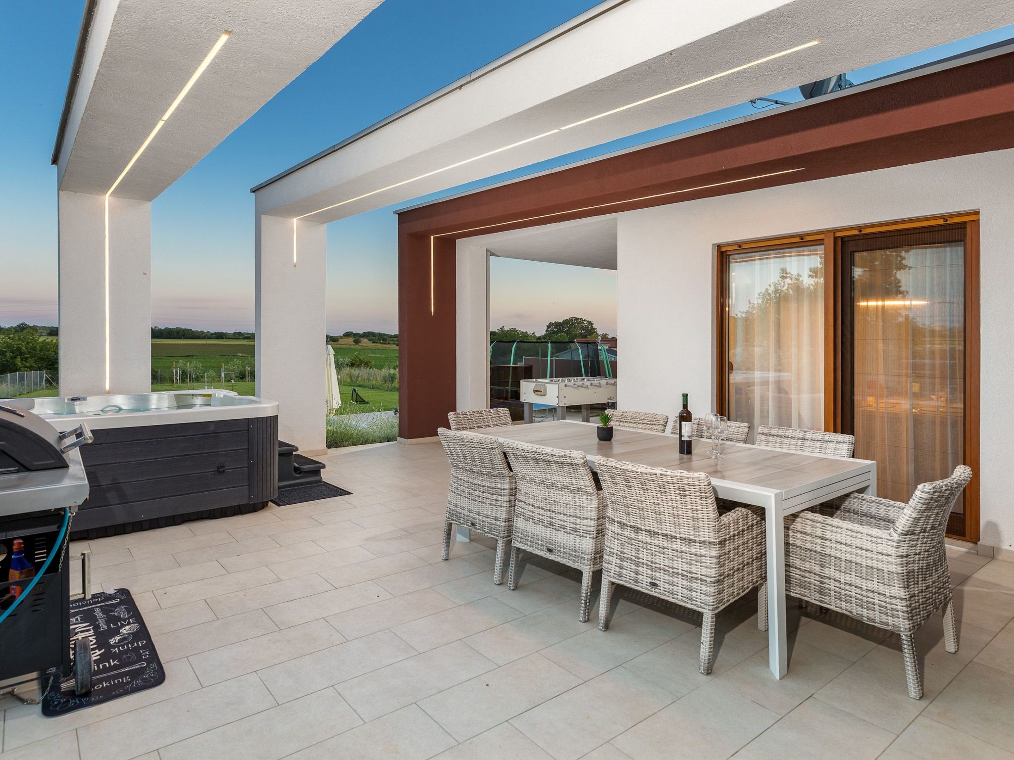 Villa Grofica, beheizter Pool, Taverne, Strandnähe-Inside