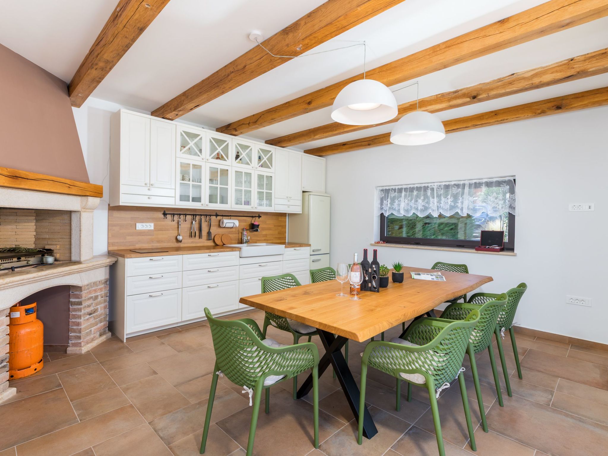 Villa Grofica, beheizter Pool, Taverne, Strandnähe-Inside