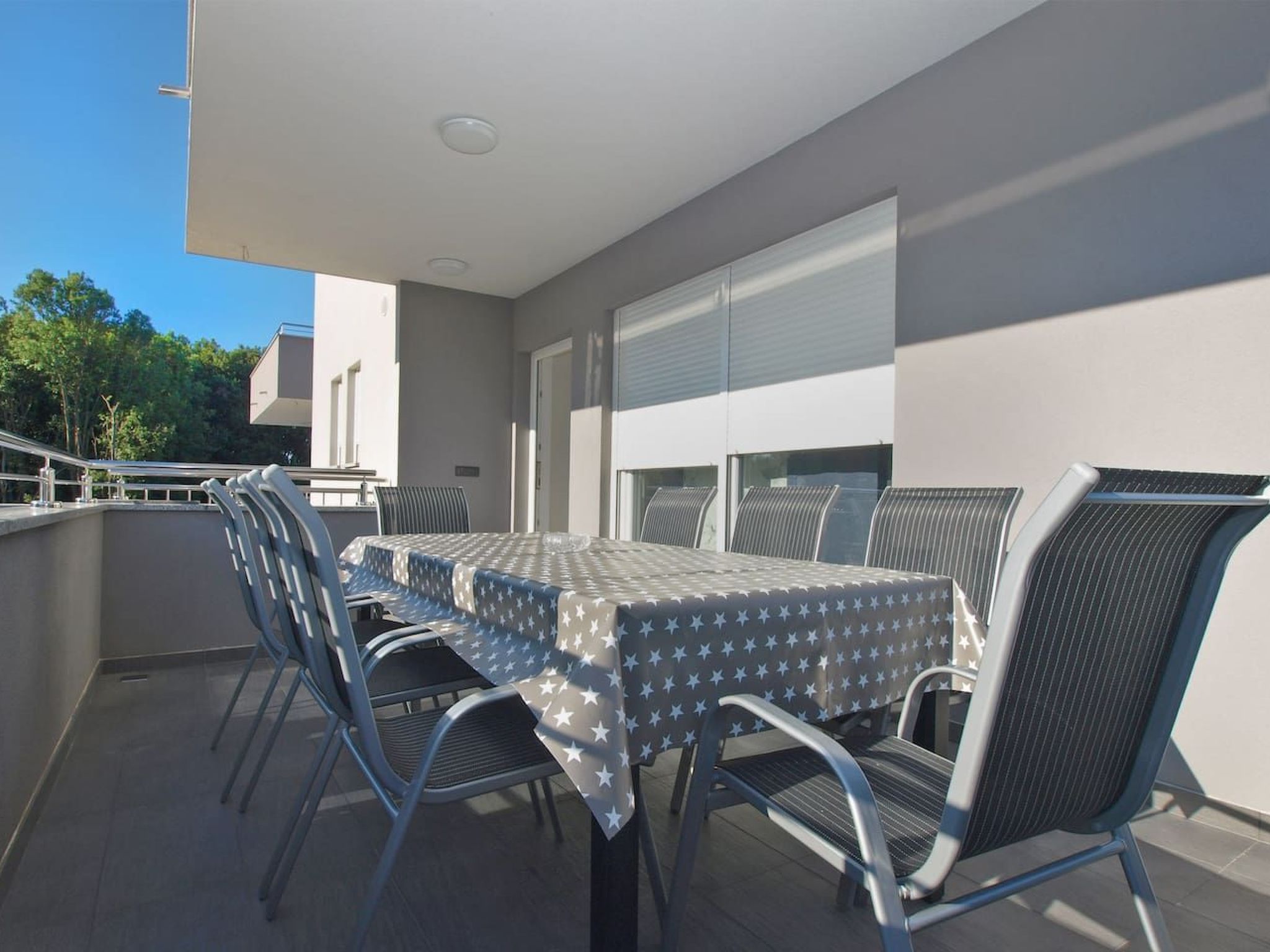 Ferienvilla mit privatem Pool-Binnen