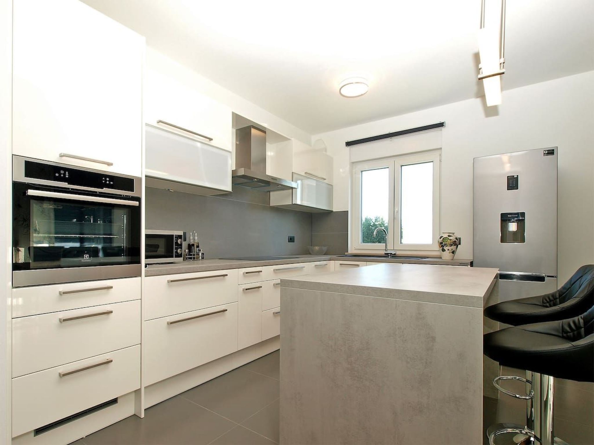 Ferienvilla mit privatem Pool-Binnen