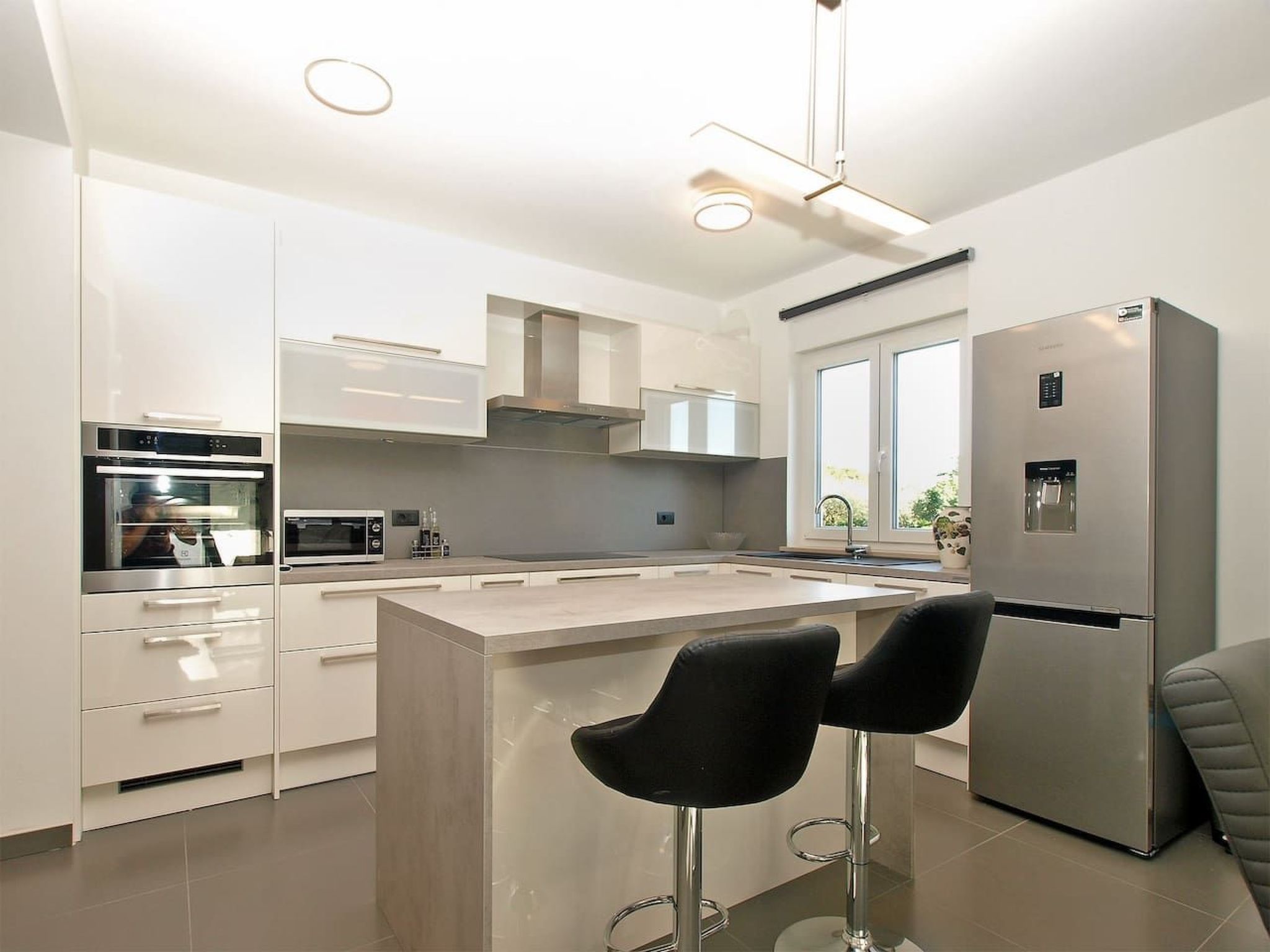 Ferienvilla mit privatem Pool-Binnen