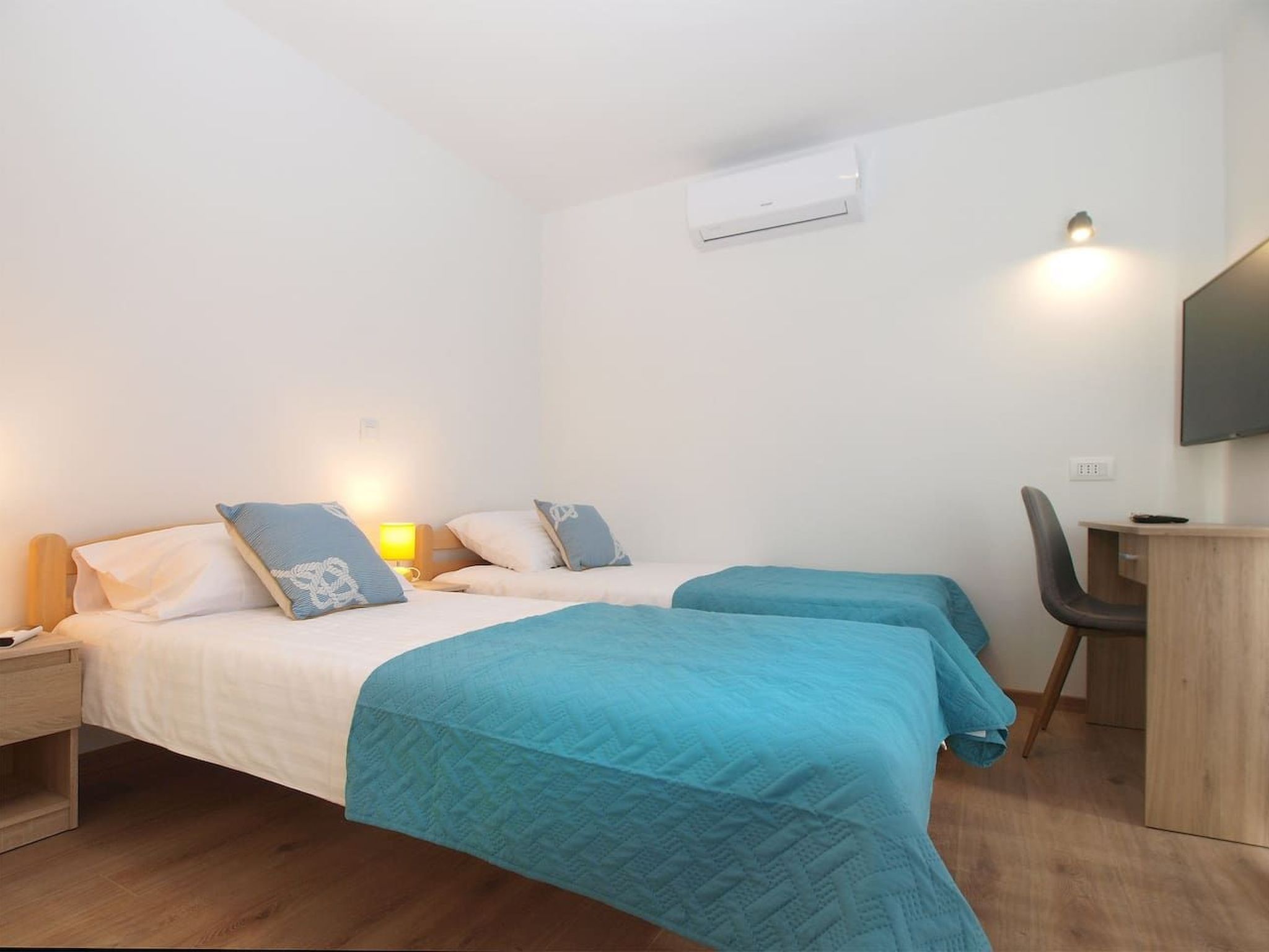 Ferienvilla mit privatem Pool-Binnen