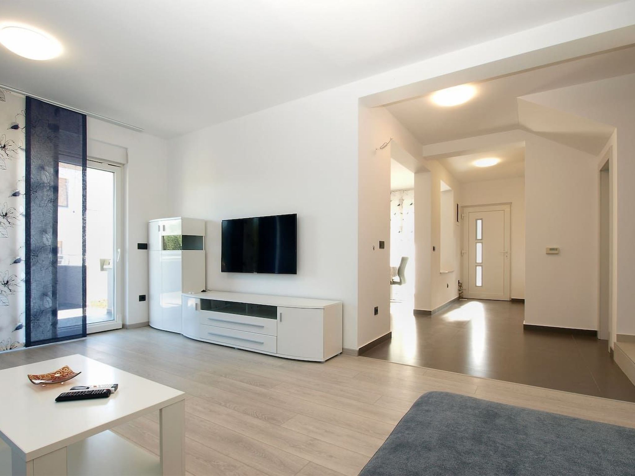 Ferienvilla mit privatem Pool-Binnen