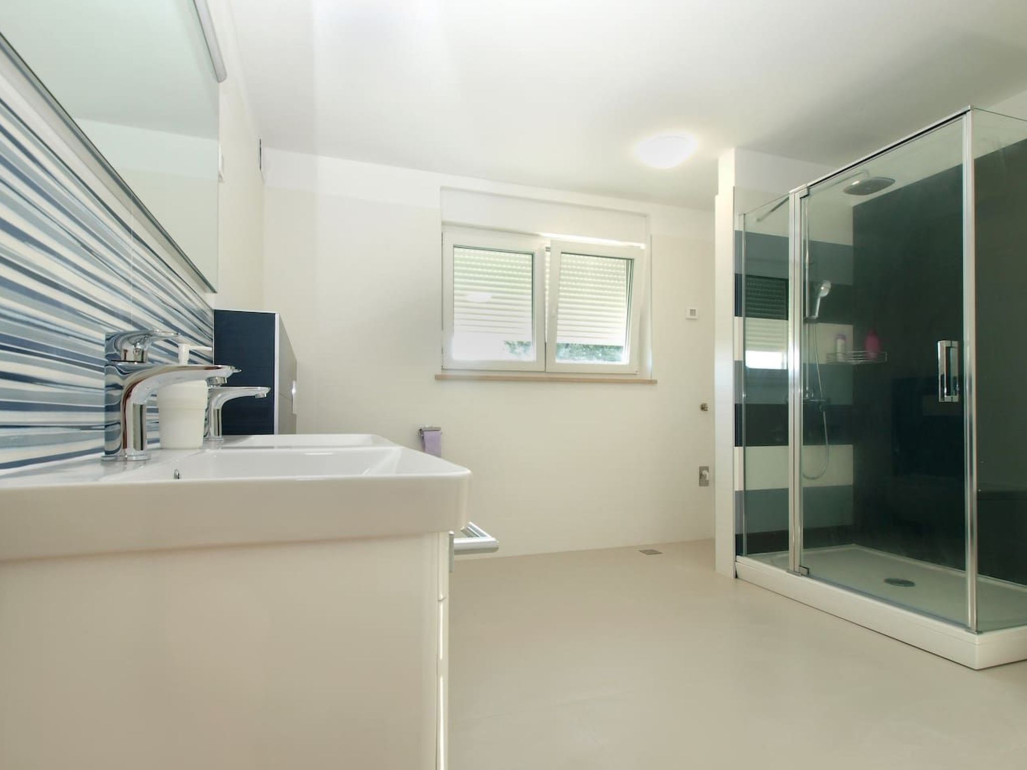 Ferienvilla mit privatem Pool-Binnen