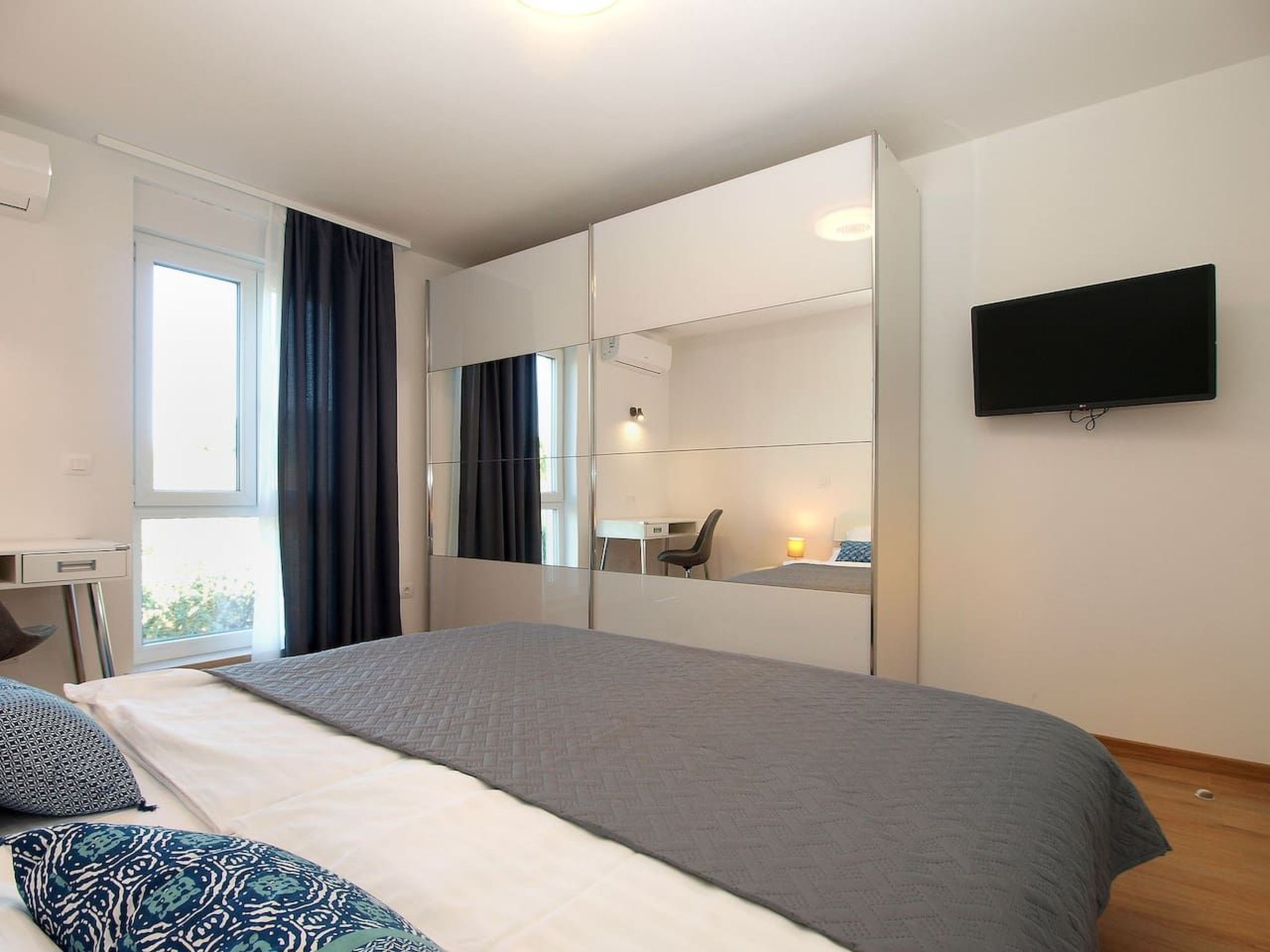 Ferienvilla mit privatem Pool-Binnen