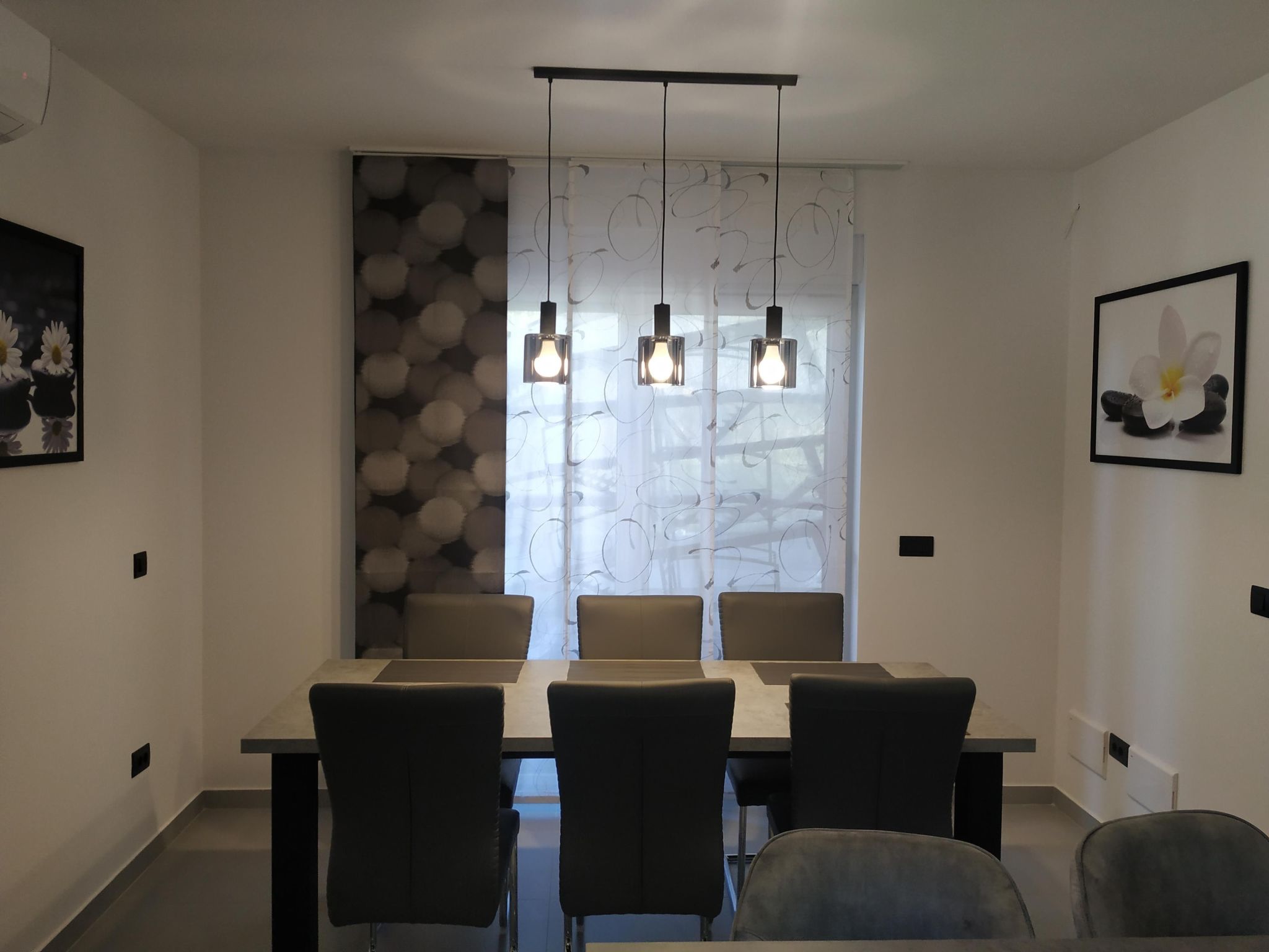 Ferienvilla mit privatem Pool-Binnen