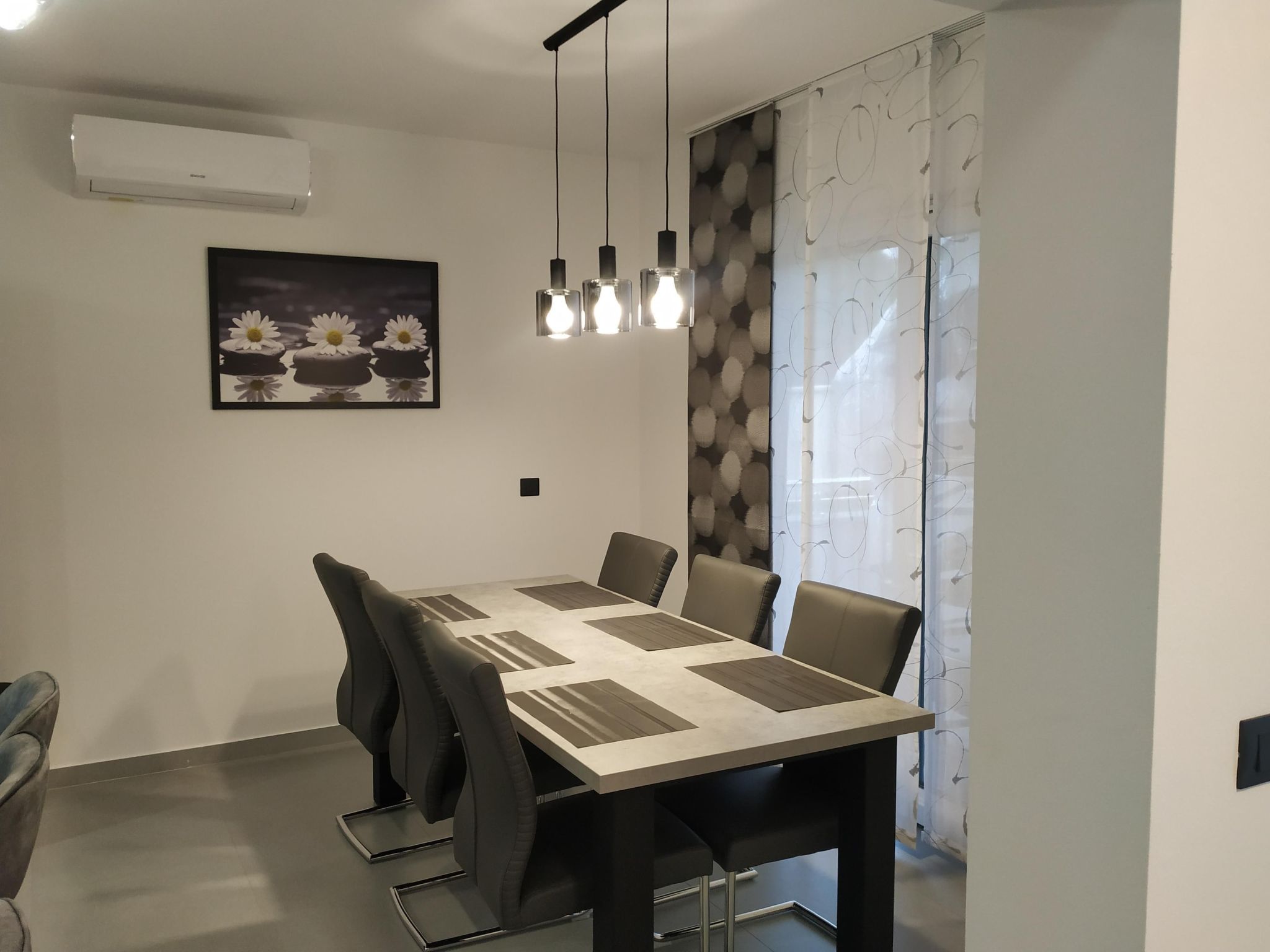 Ferienvilla mit privatem Pool-Binnen