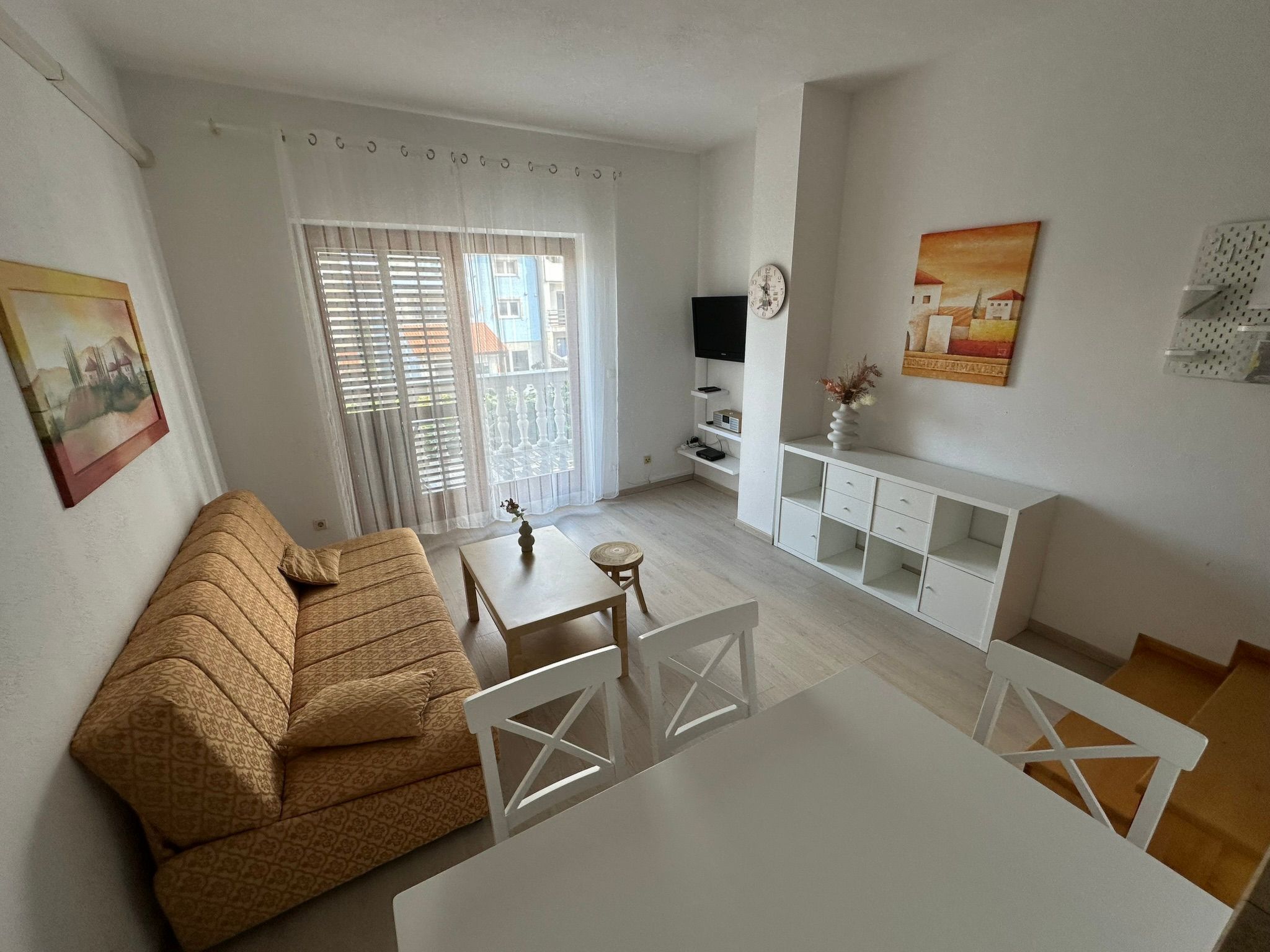 Appartement mit Balkon-Binnen