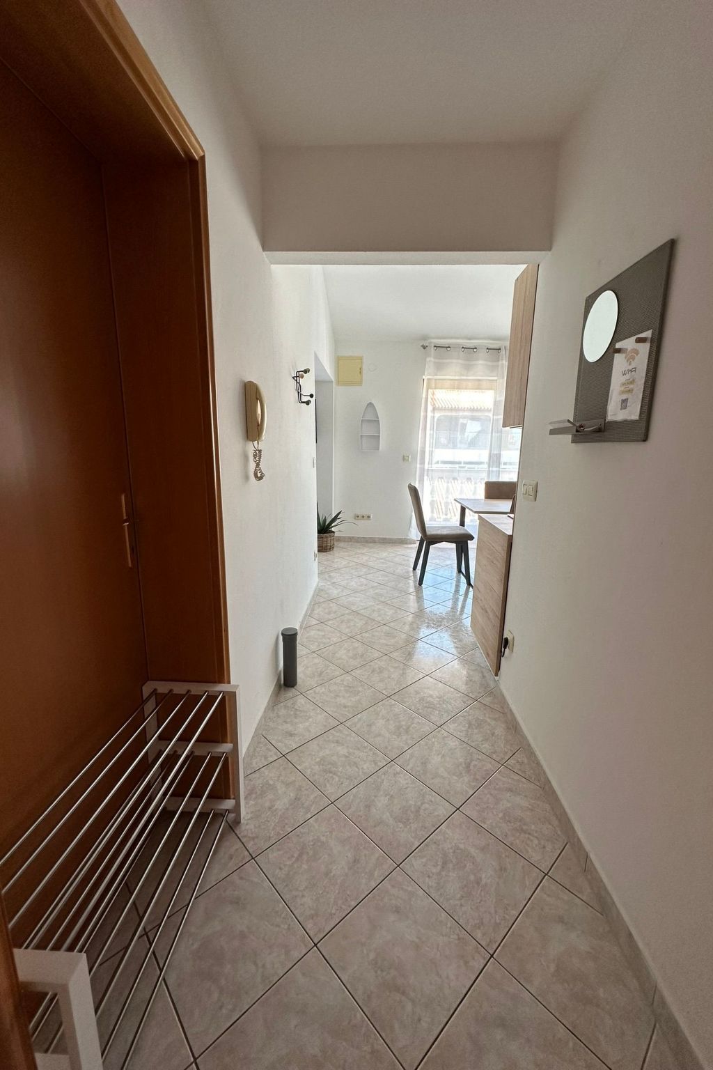 In ruhiger Lage mit Balkon-Binnen