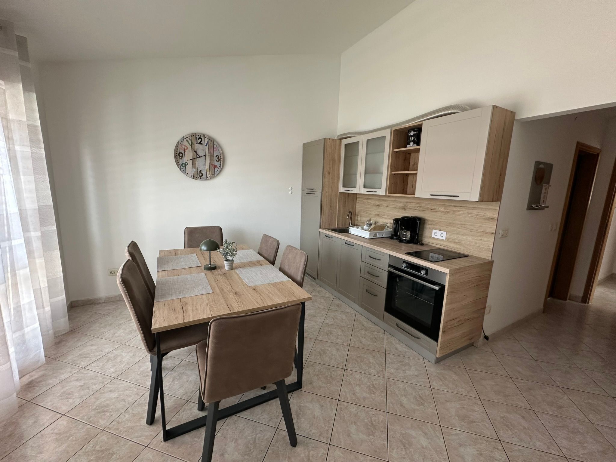 In ruhiger Lage mit Balkon-Binnen