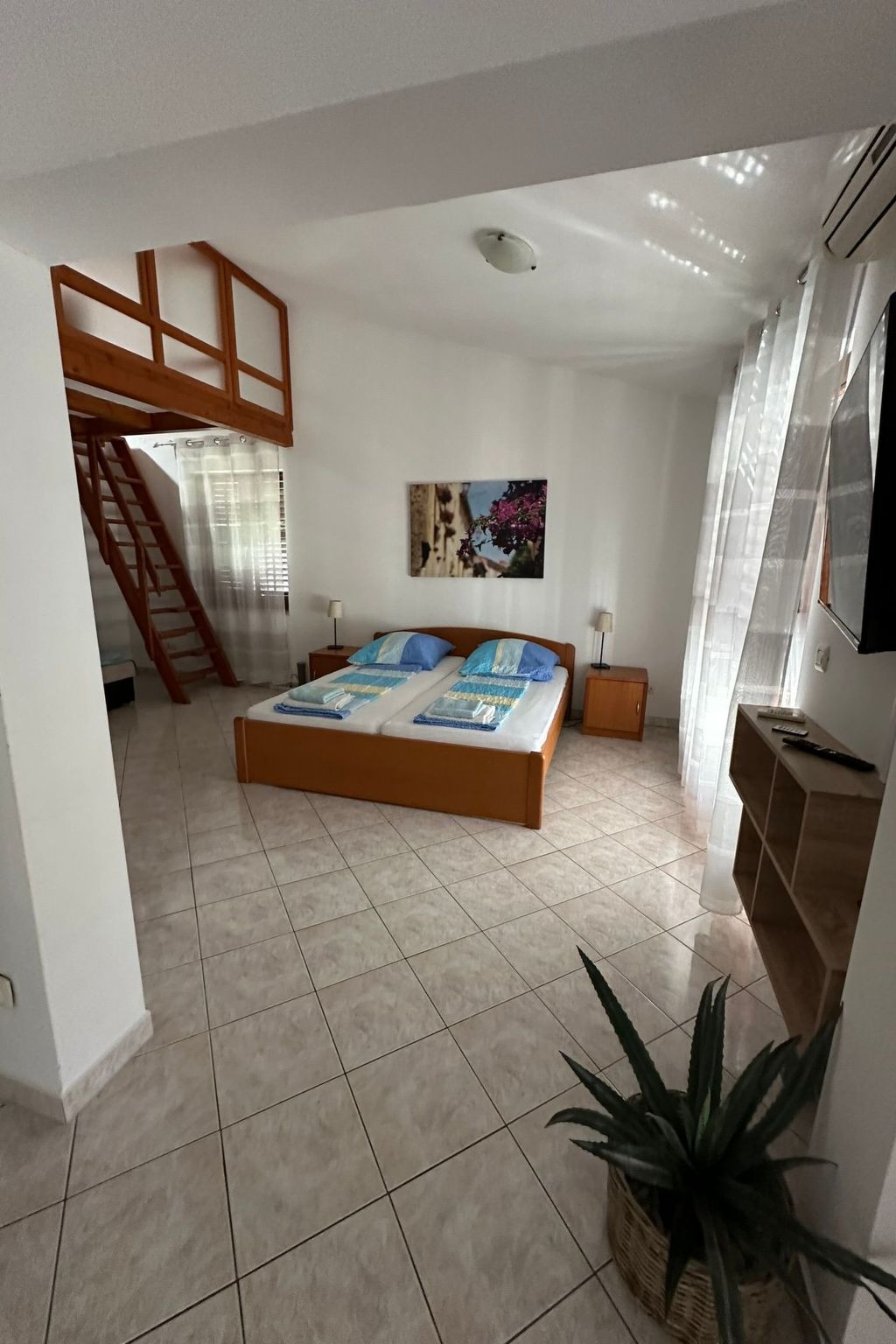 Photo of in ruhiger Lage mit Balkon