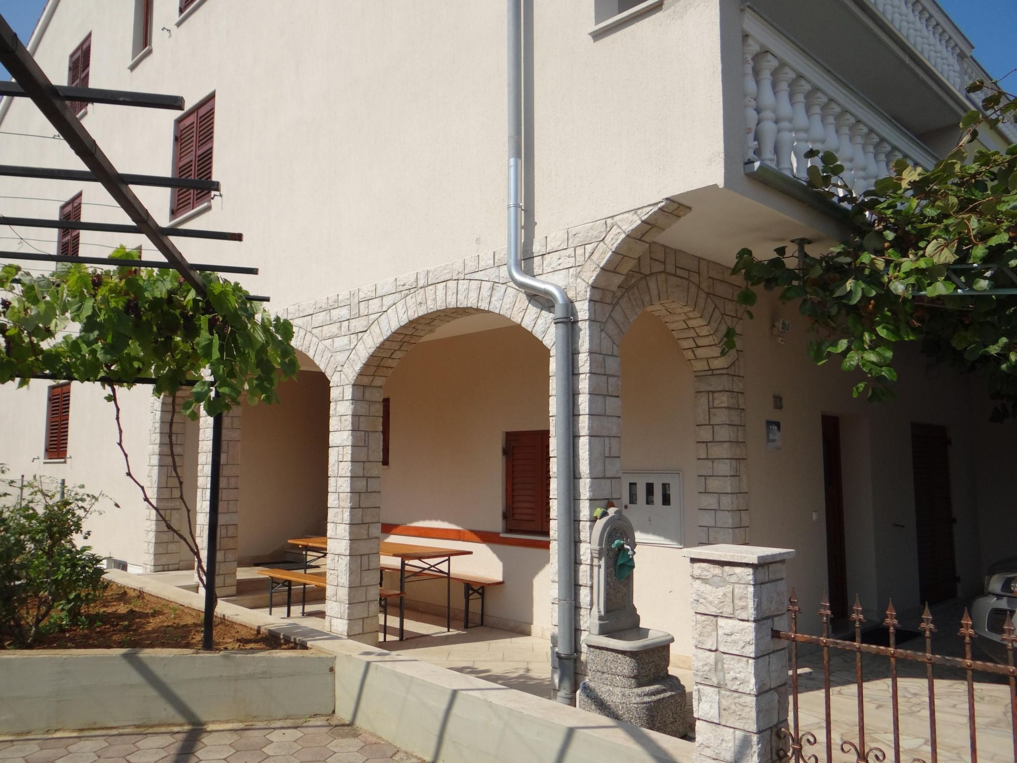 Appartement mit Balkon-Image-tags.info