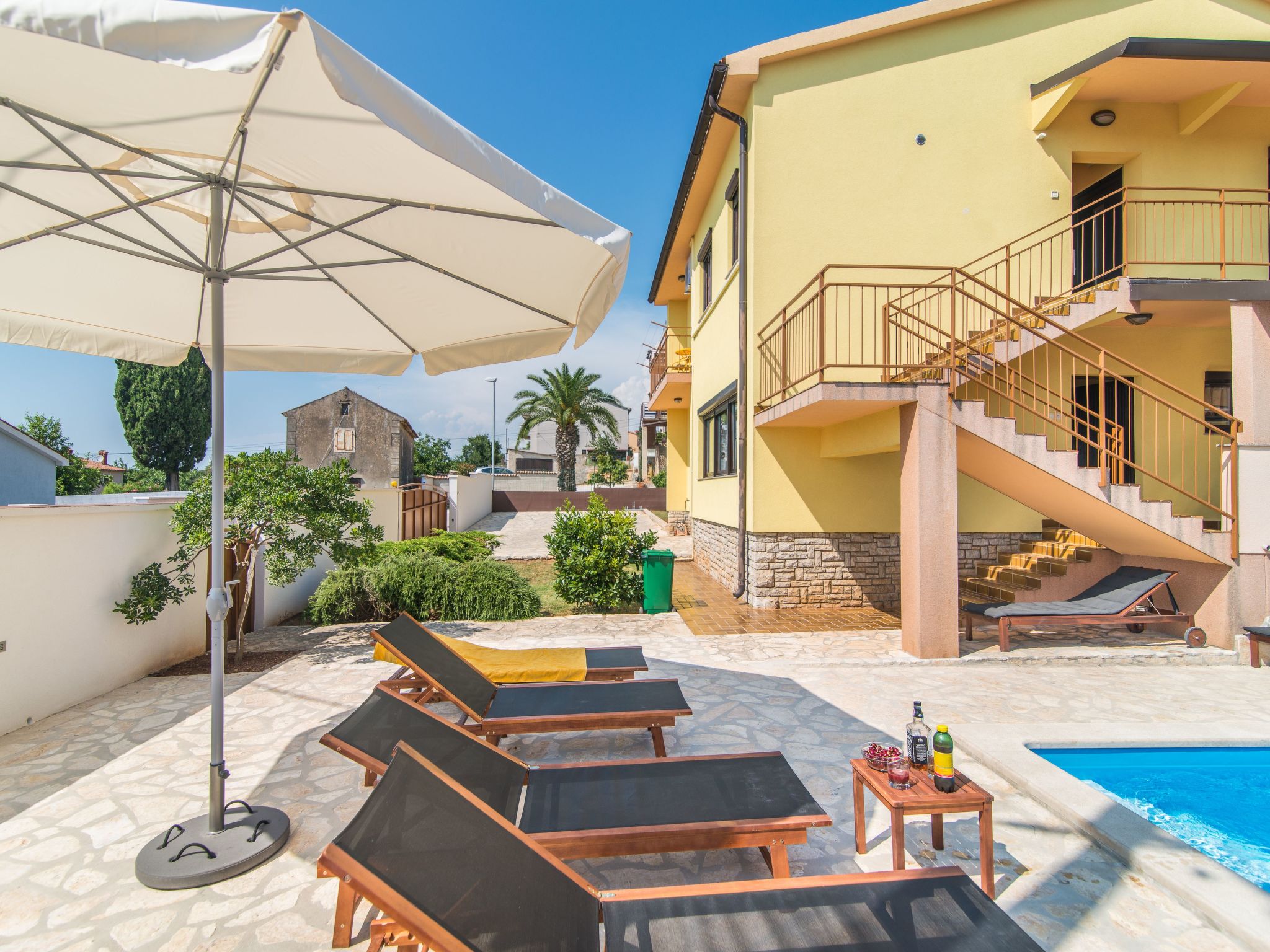 Ferienvilla mit Pool in Pula-Binnen