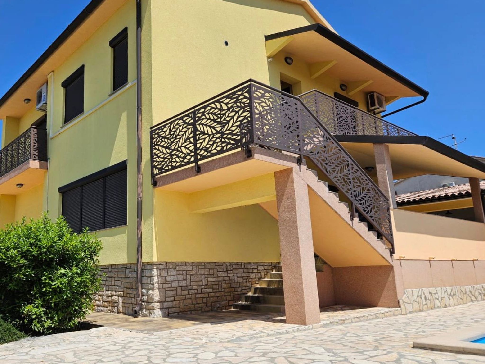 Ferienvilla mit Pool in Pula-Binnen