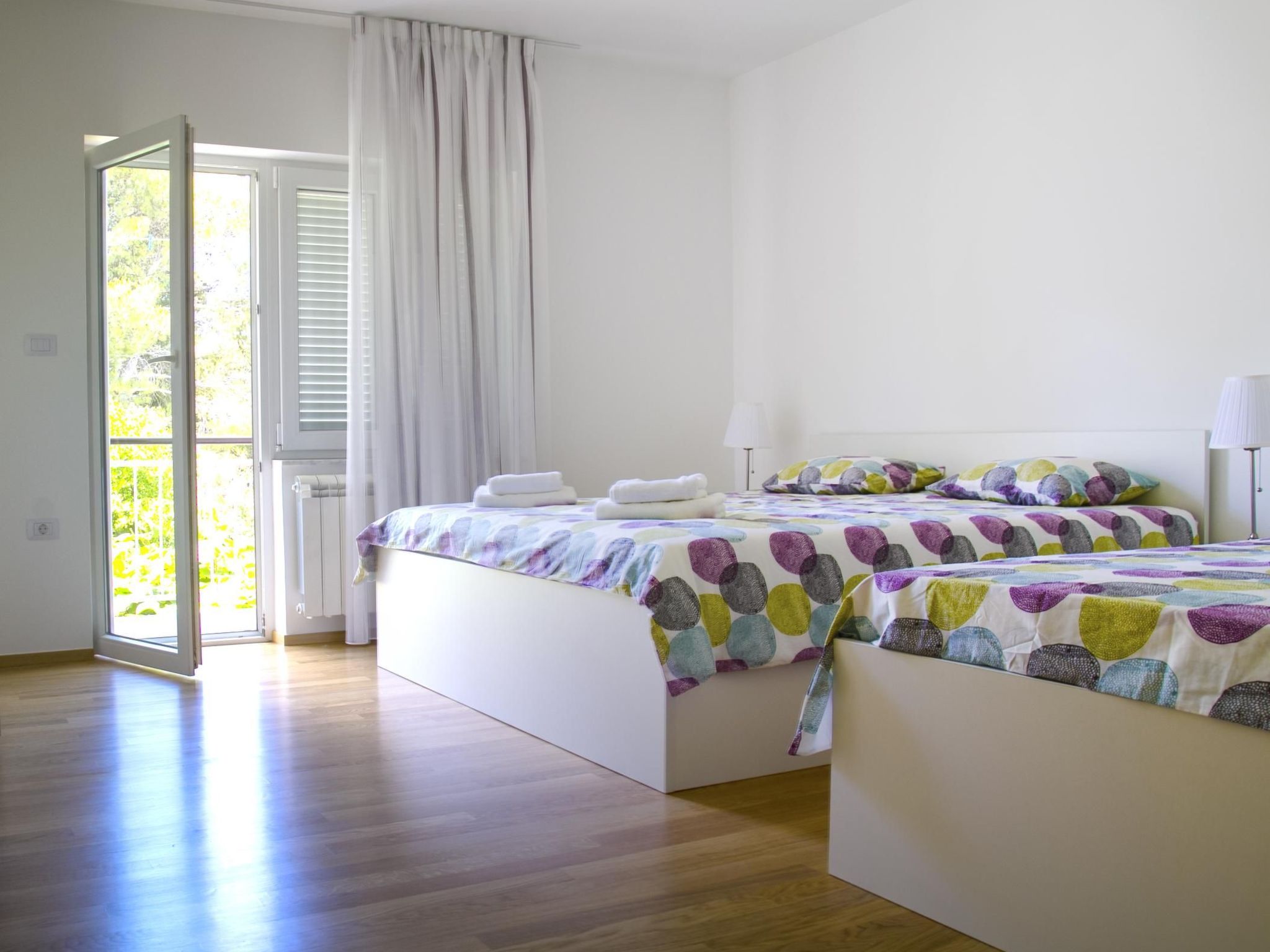 Mit Blick auf das Wasser"-Image-tags.info