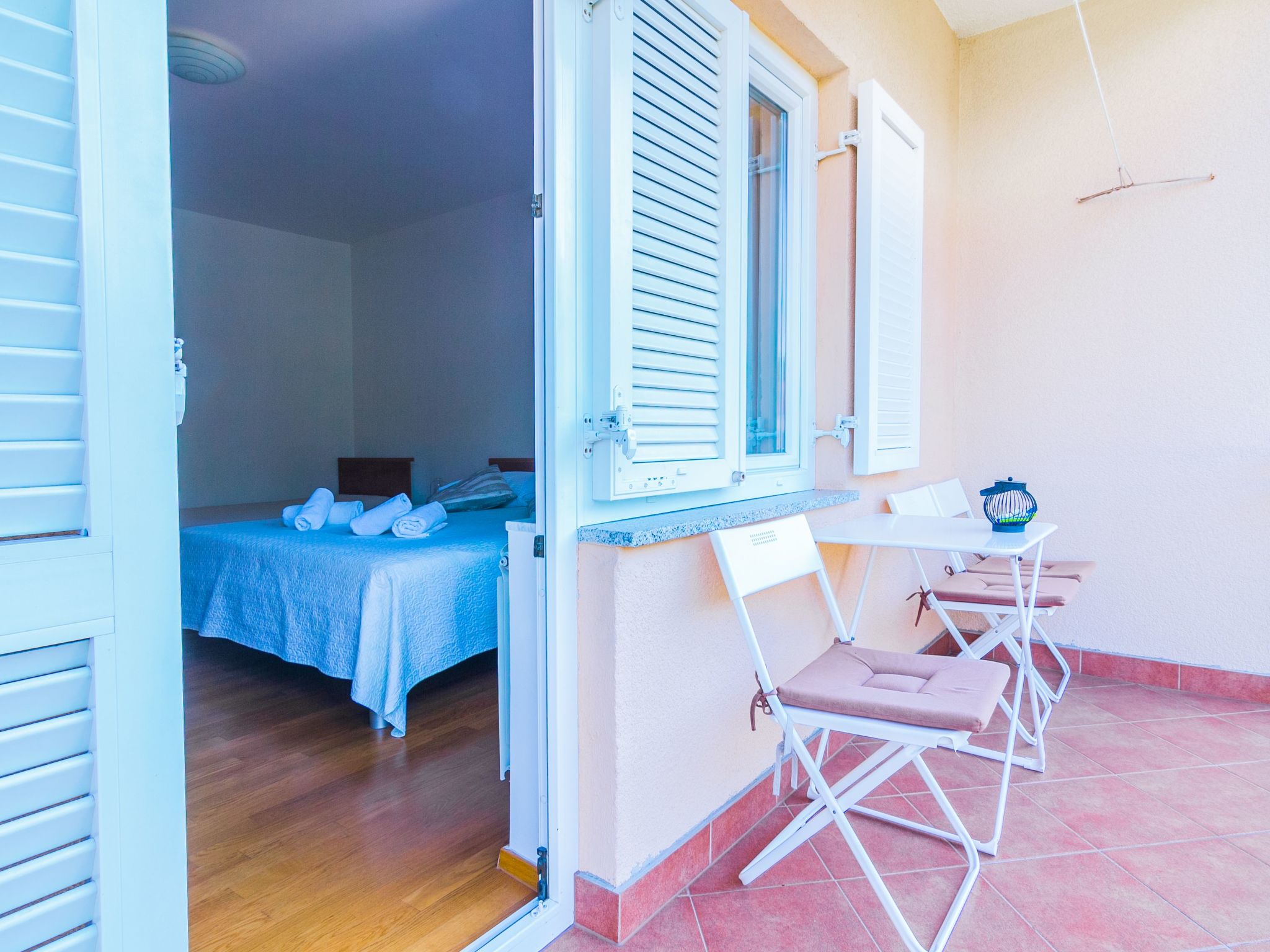 Mit Blick auf das Wasser"-Image-tags.info