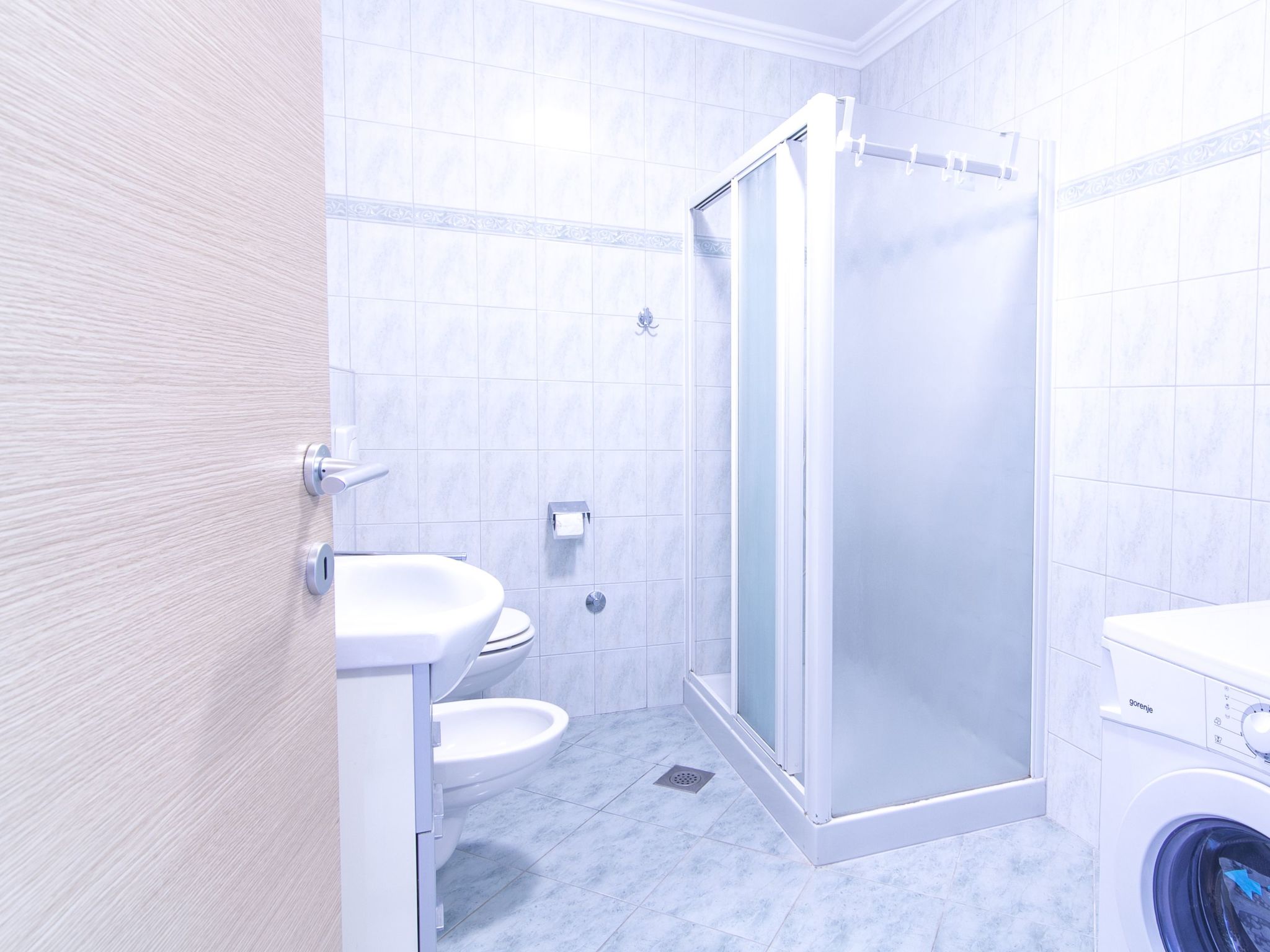 Mit Blick auf das Wasser"-Image-tags.info