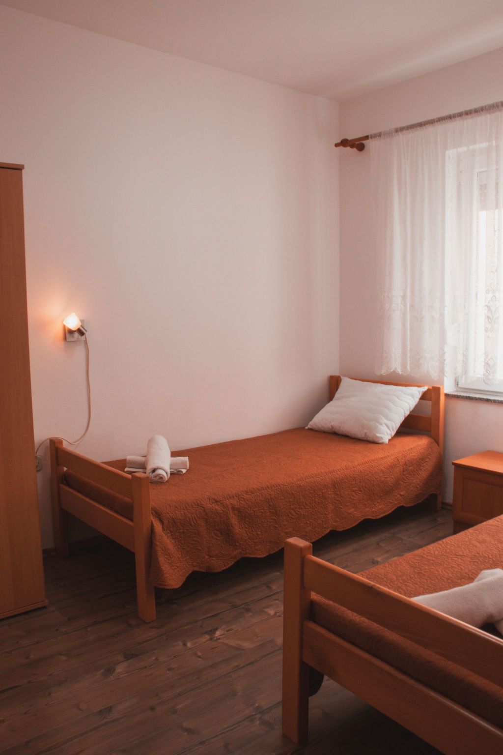 Deh 7, Dorf Štinjan-Binnen