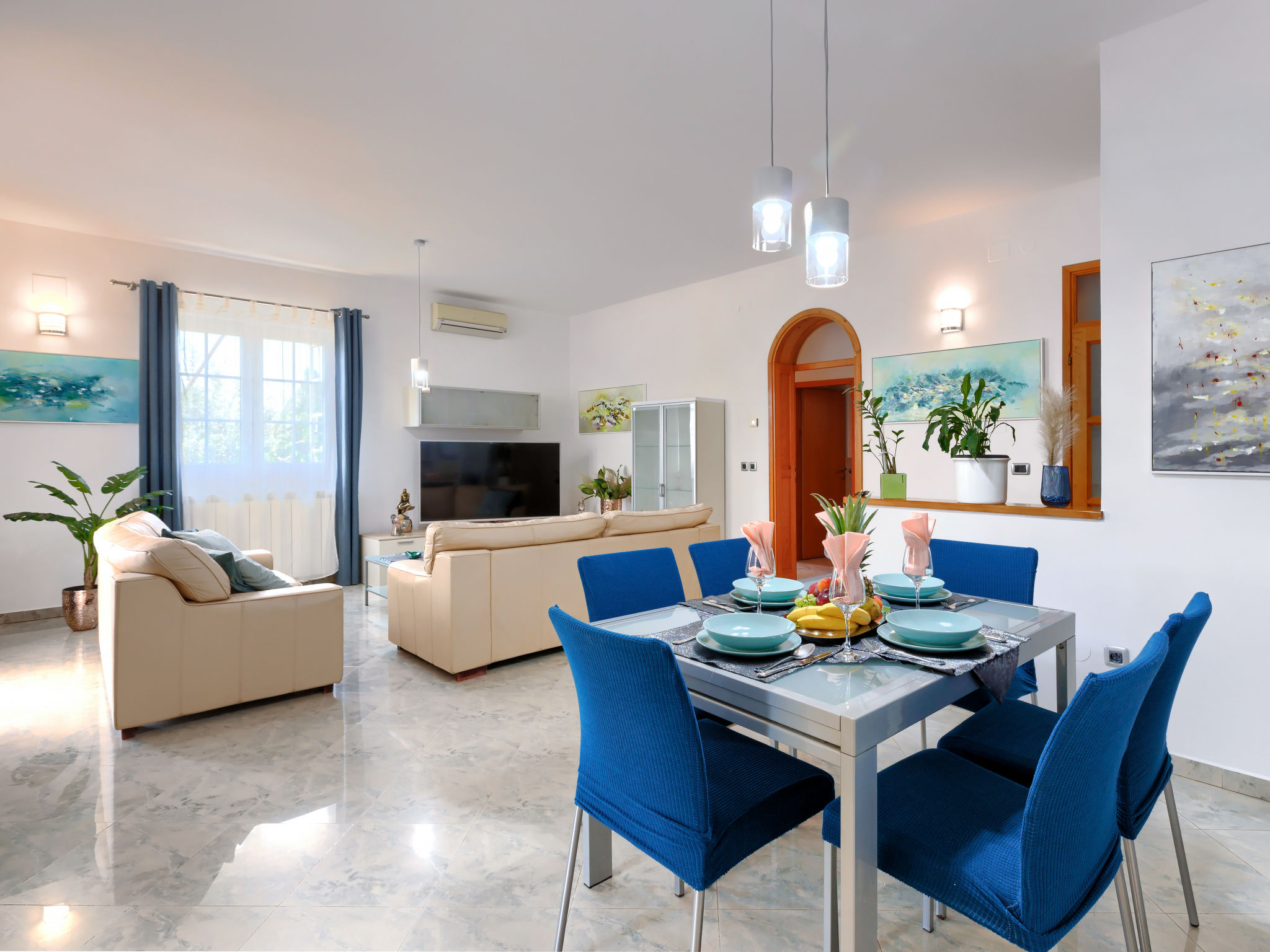 Kitchen / Dining Room