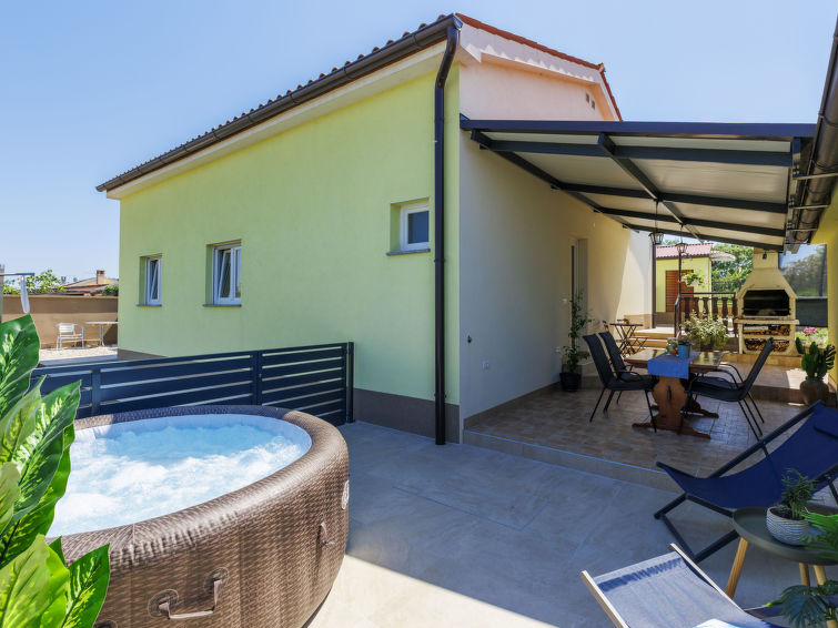 Vakantiehuis met whirlpool in Štinjan voor 4 personen in Štinjan