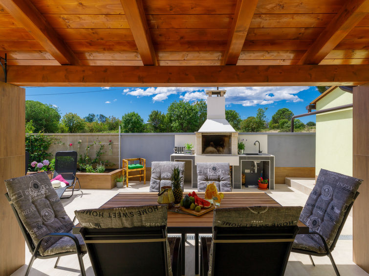 Search and Stay destination Pula, Istria County - Croatia from AU$ 152. Laura