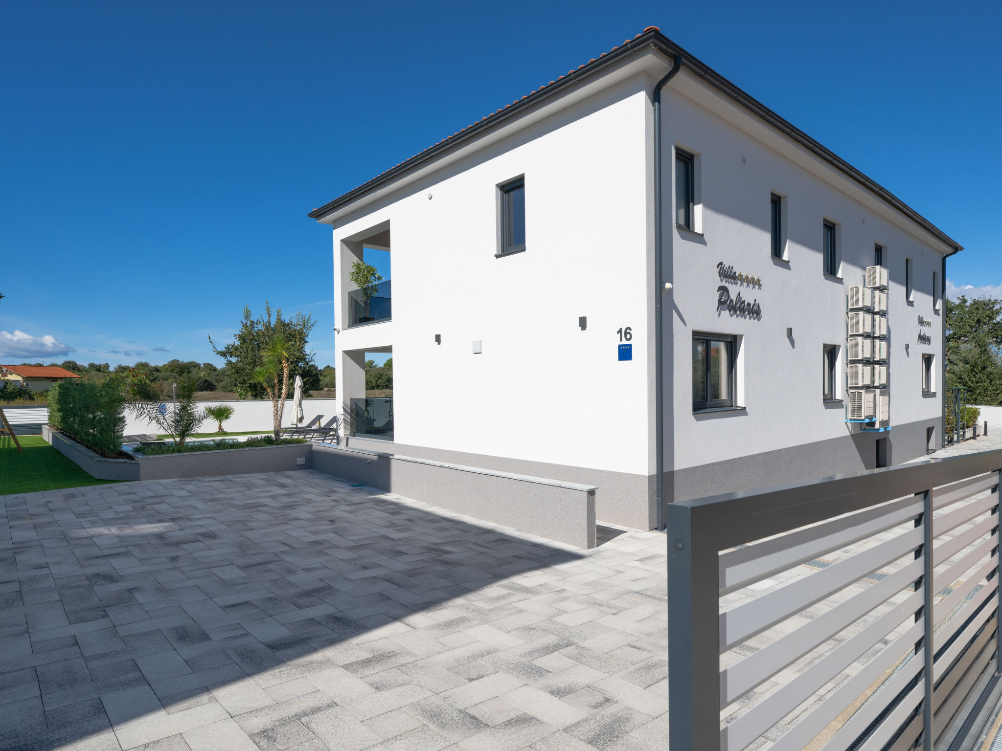 Villa Antares-Buiten