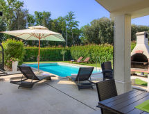 Villa Olivia: Ruim vakantiehuis met privézwembad vlakbij zee in Pula - thumbnail 1