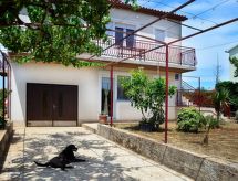 Vrijstaande Istrian villa Casa Marigo nabij zee in Banjole - thumbnail 2