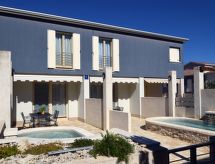 Villa Blue: Ruim vakantiehuis met privézwembad vlakbij zee in Banjole - thumbnail 2