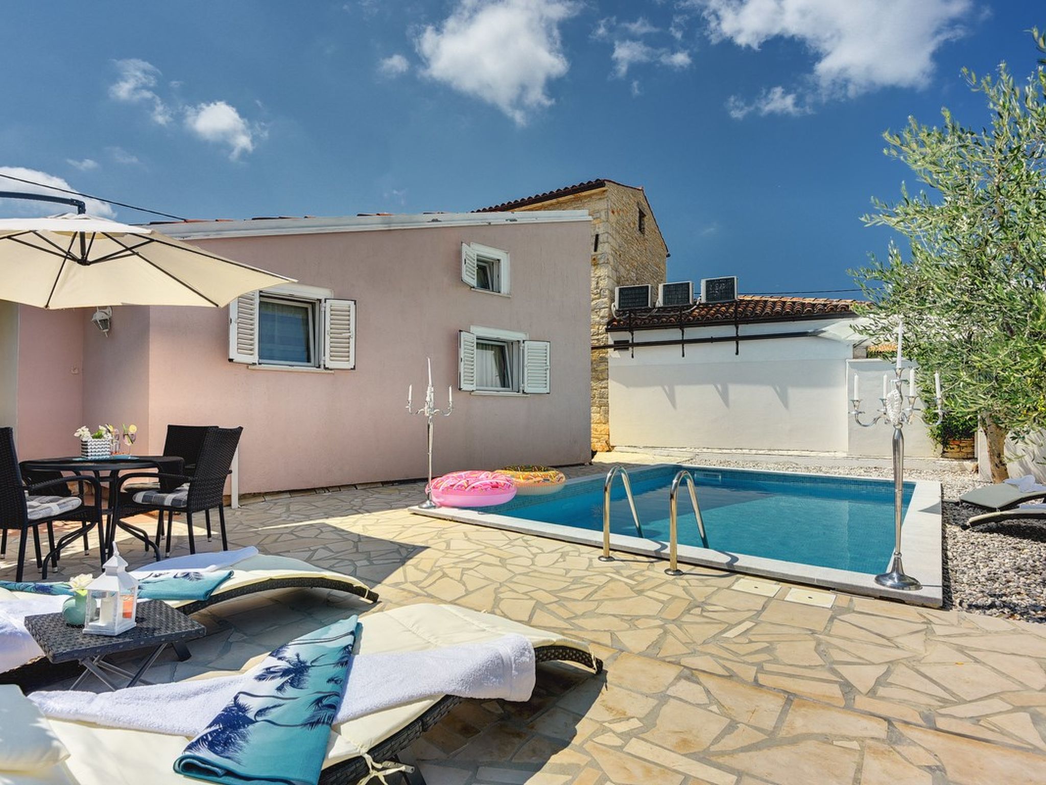 Photo of House Michelle