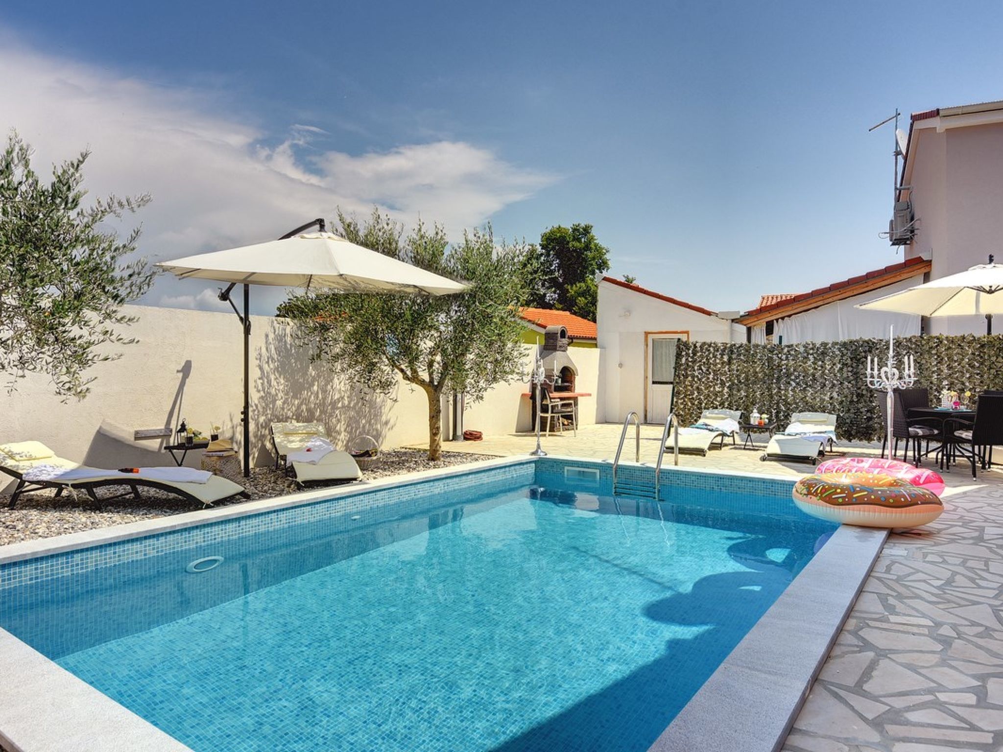 House Michelle Accommodation in Banjole