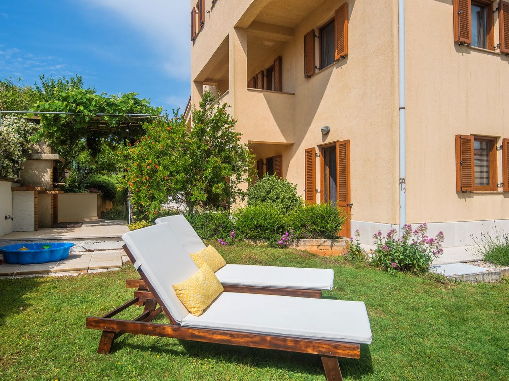 Photo of House Vinkuran