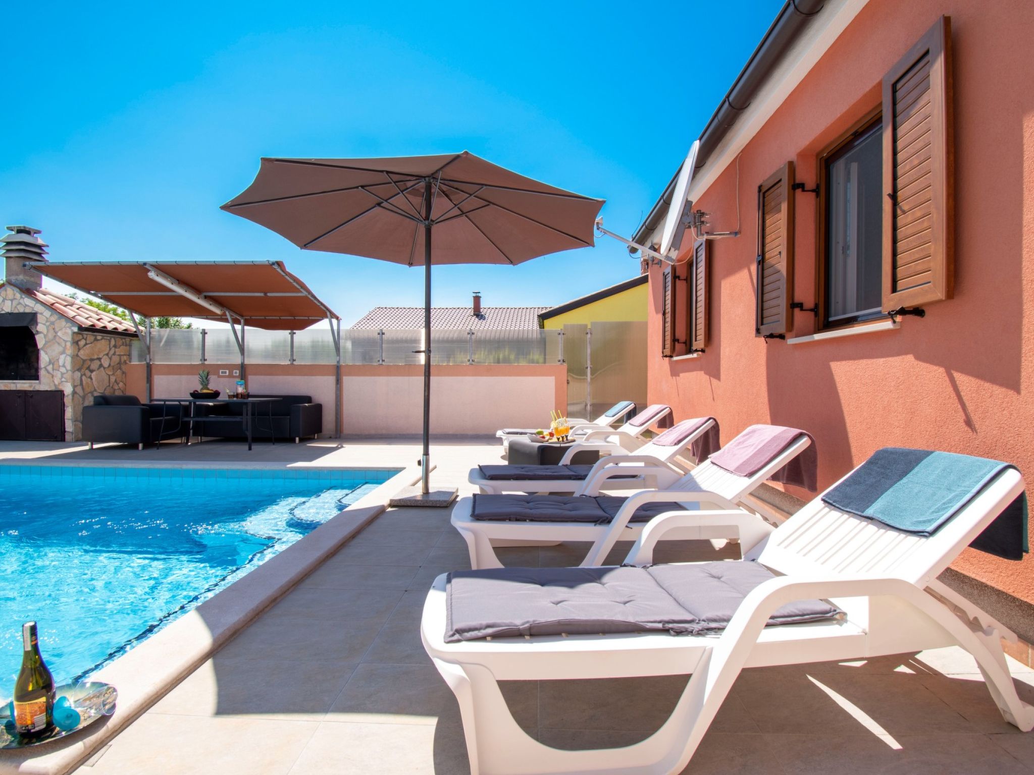 Photo of House Loborika