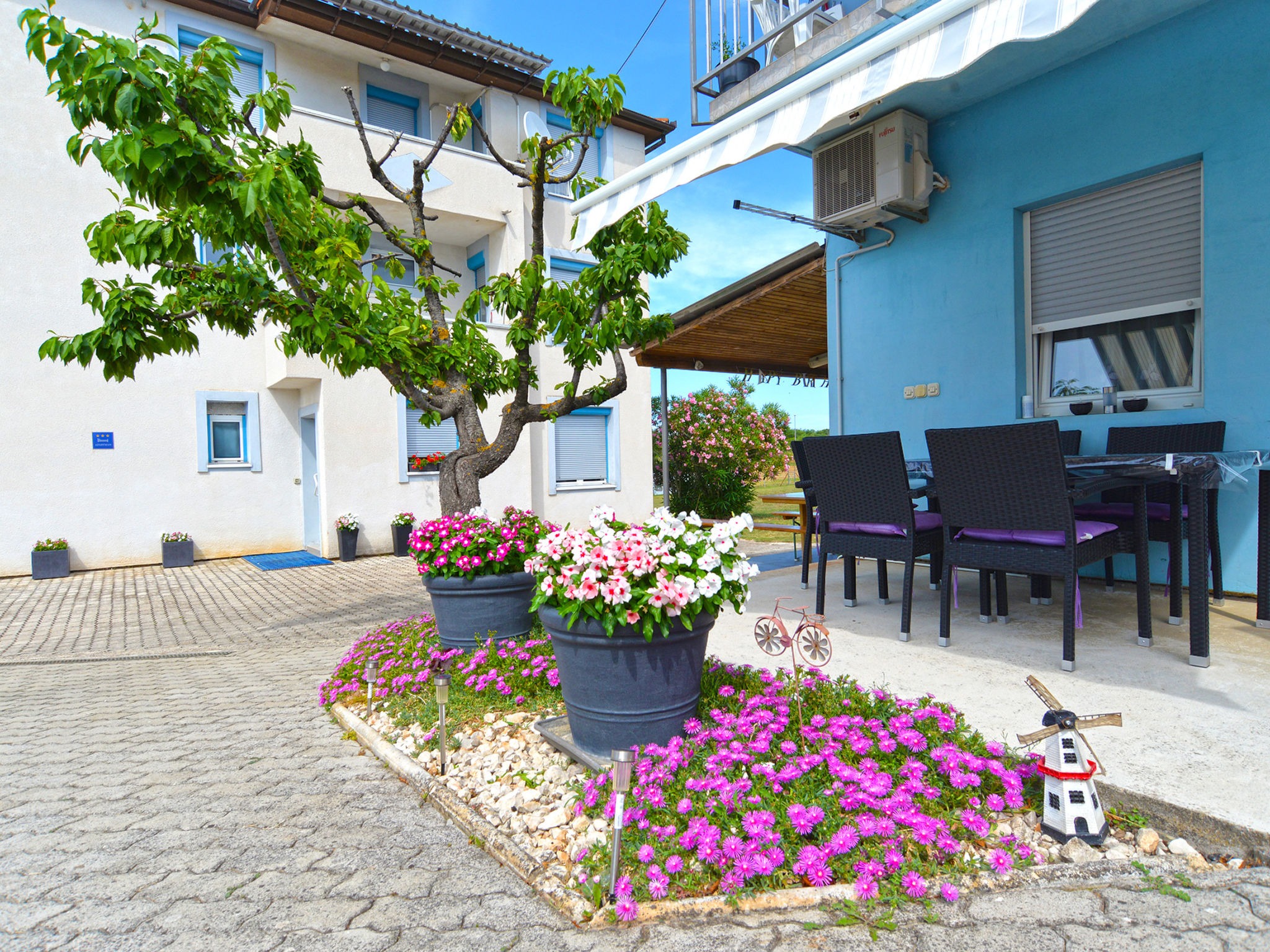 Apartment 2071 - Outside