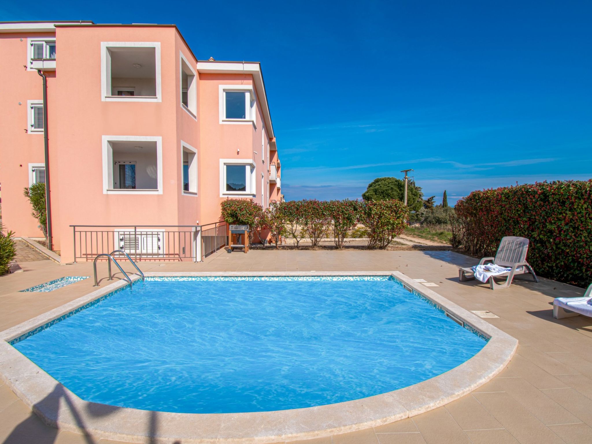 Apartment Lotus Pool Apartmani
