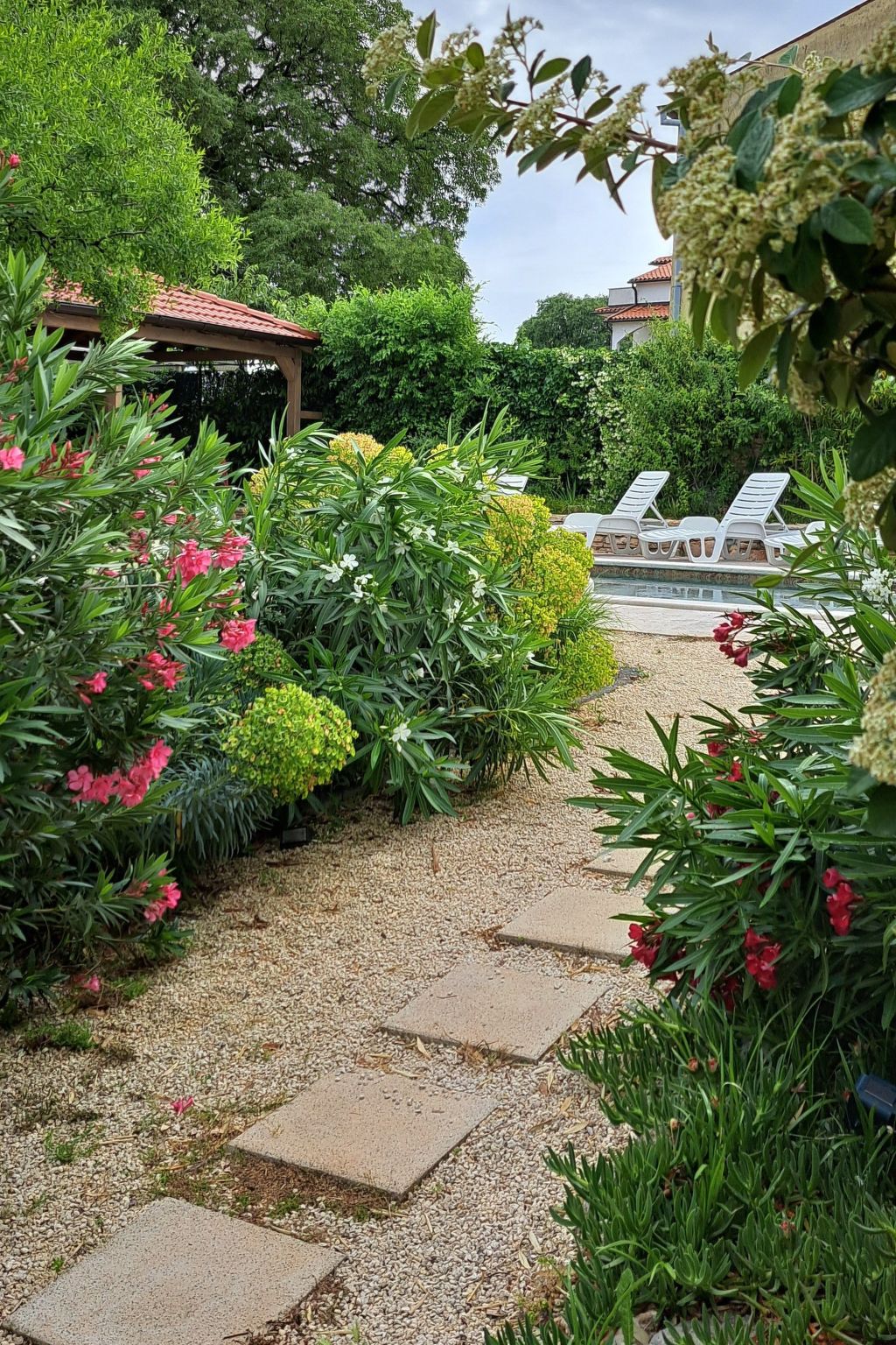 "Eti and Mia" mit Pool-Inside