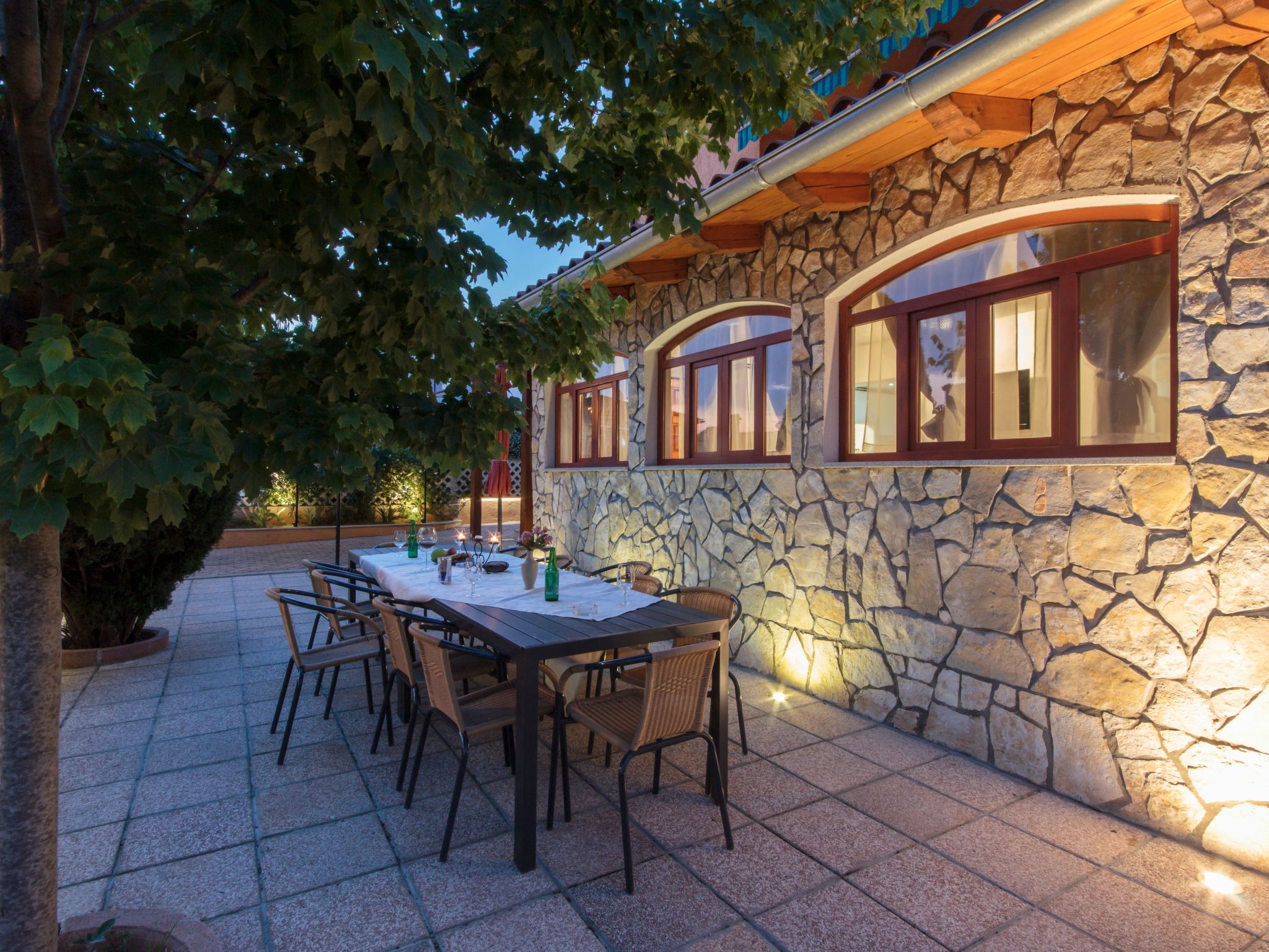 Haus in Vinkuran mit Pool und Bergblick-Binnen