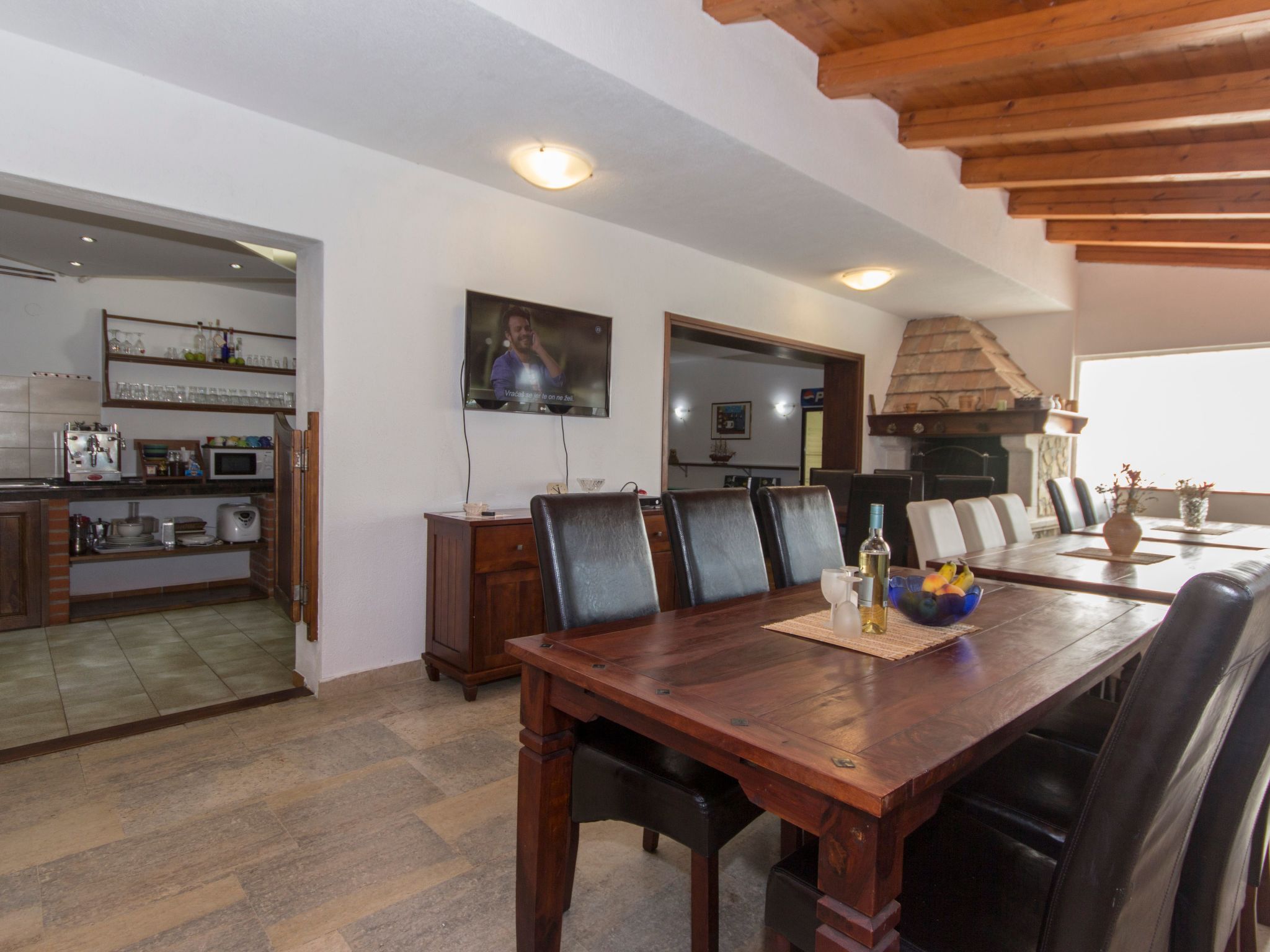 Haus in Vinkuran mit Pool und Bergblick-Binnen