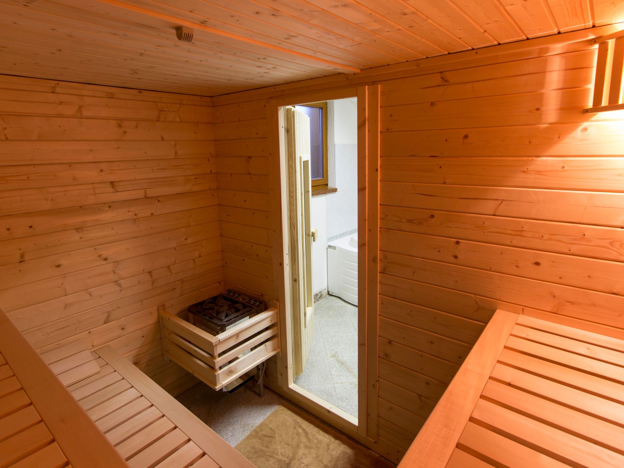 Haus in Vinkuran mit Pool und Bergblick-Binnen