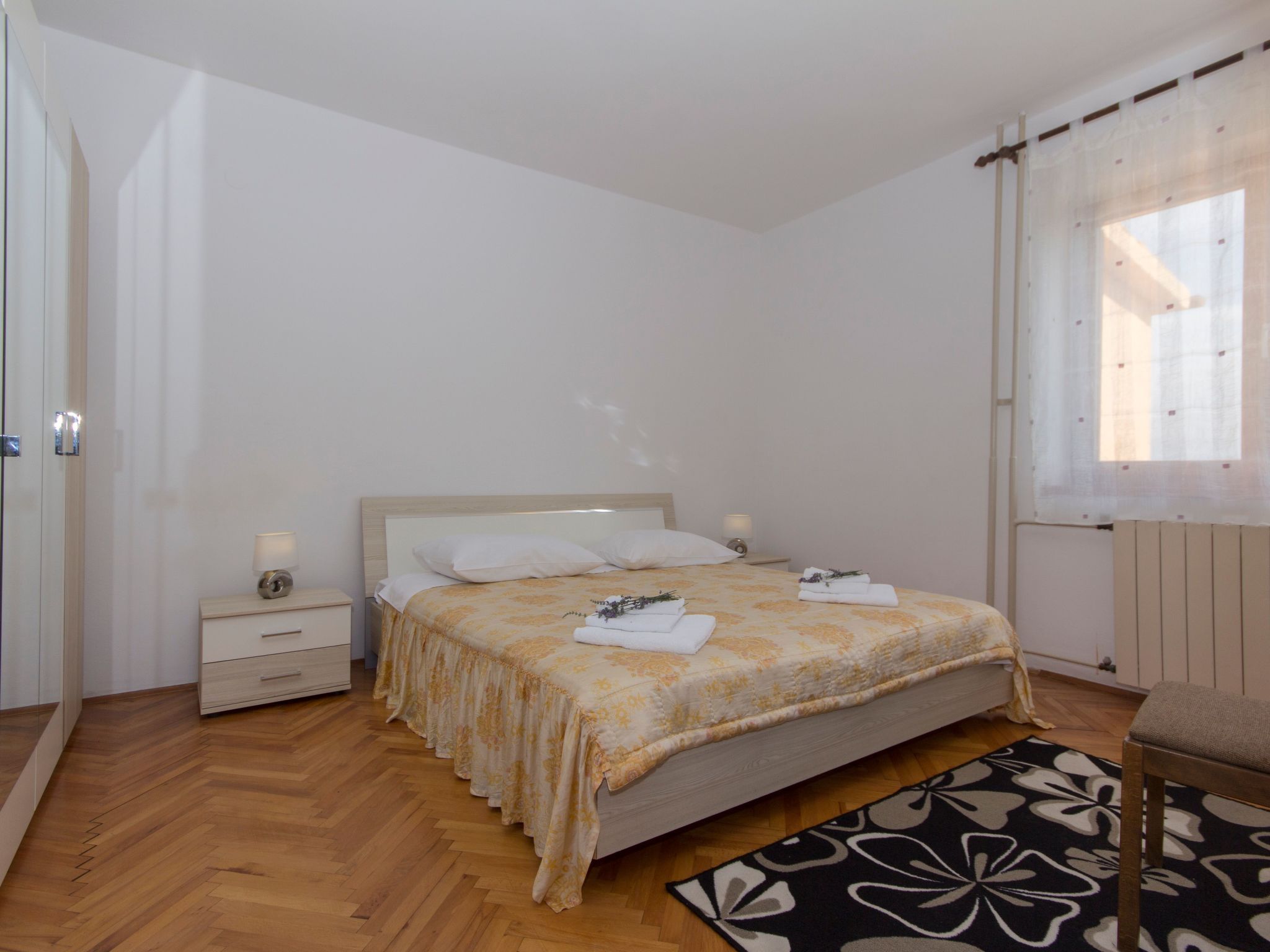 Haus in Vinkuran mit Pool und Bergblick-Binnen