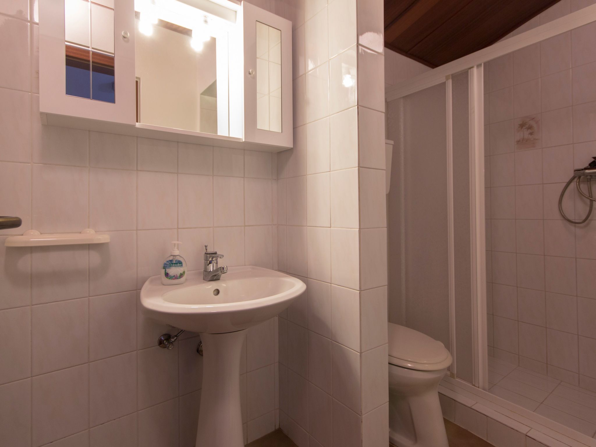 Haus in Vinkuran mit Pool und Bergblick-Binnen